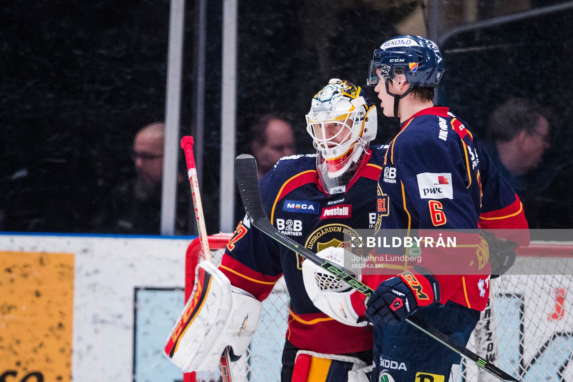 Djurgårdens målvakt Mikael Tellqvist jublar med Andreas