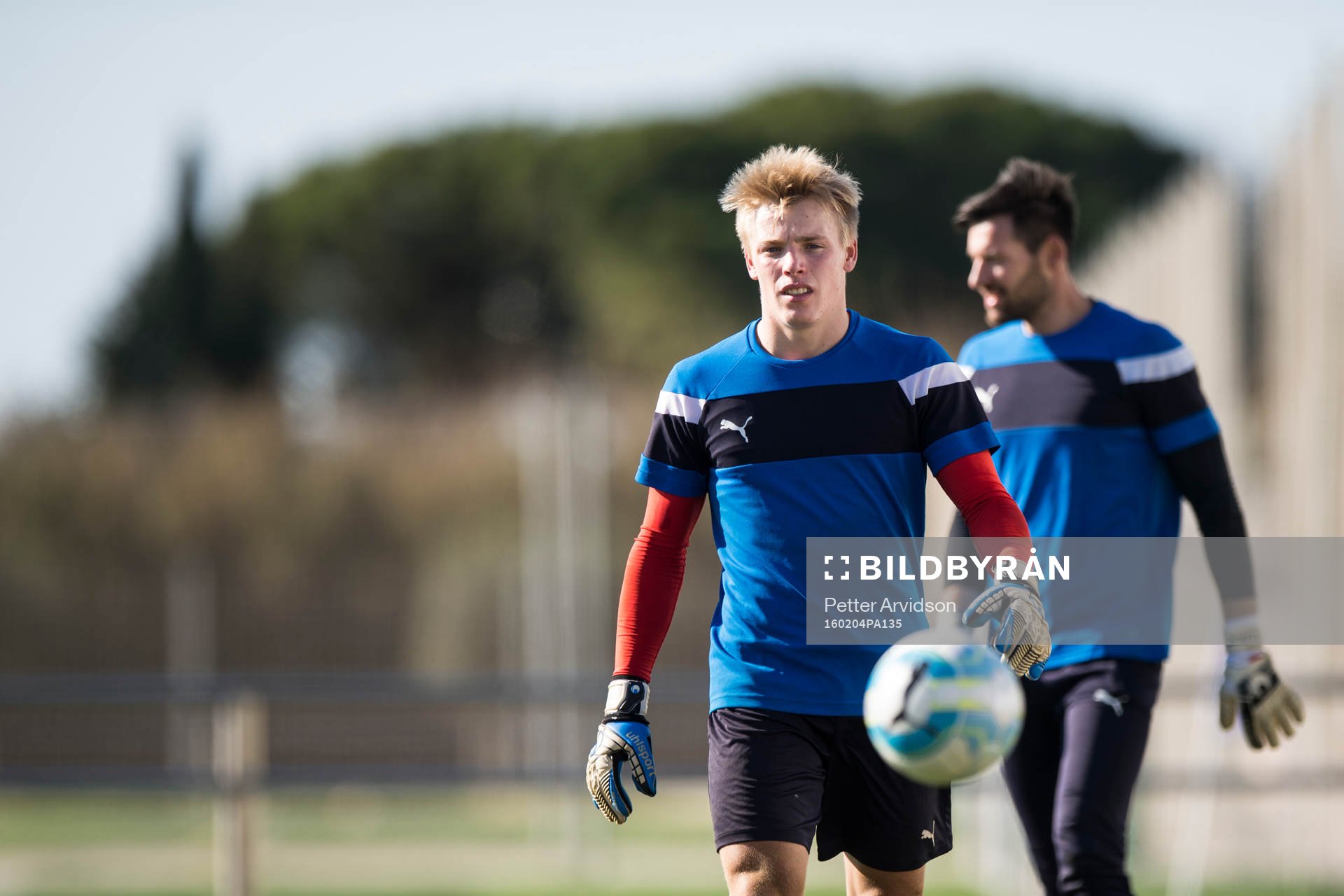 Halmstads målvakt Isak Pettersson och målvakt Stojan Lukic