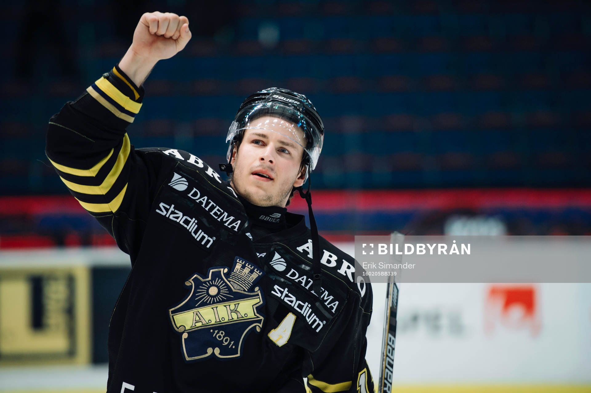 s Marcus Jonsson tackar publiken