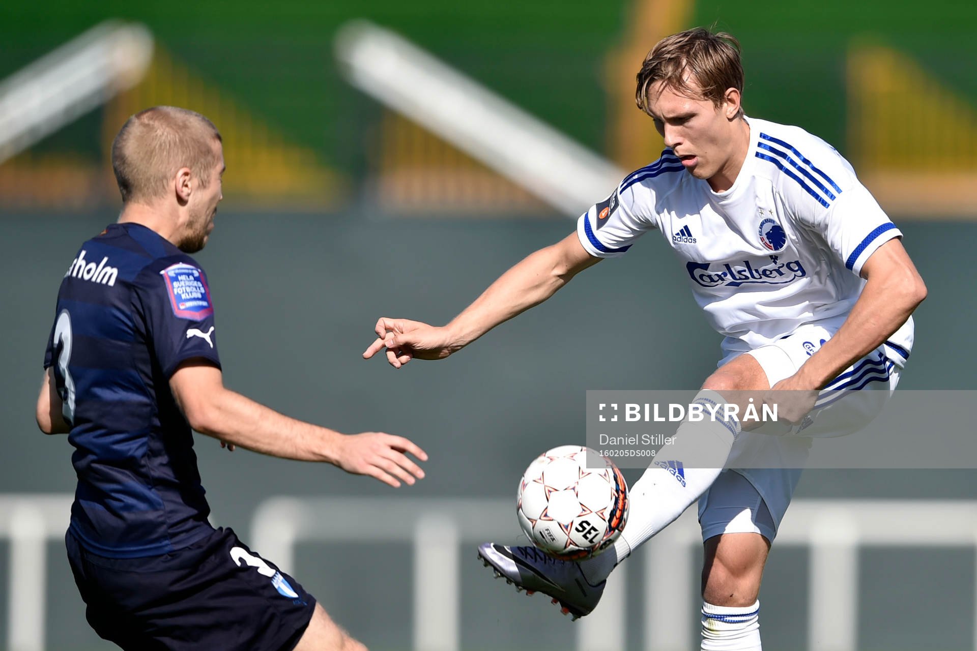 Malmö FFs Anton Tinnerholm och FC Köpenhamns Ludwig