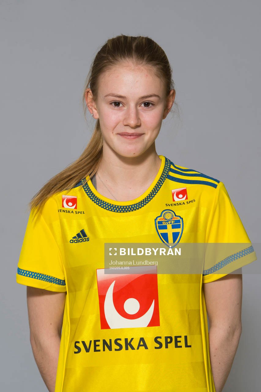 Sandra Nilsson som spelar i F17 landslaget