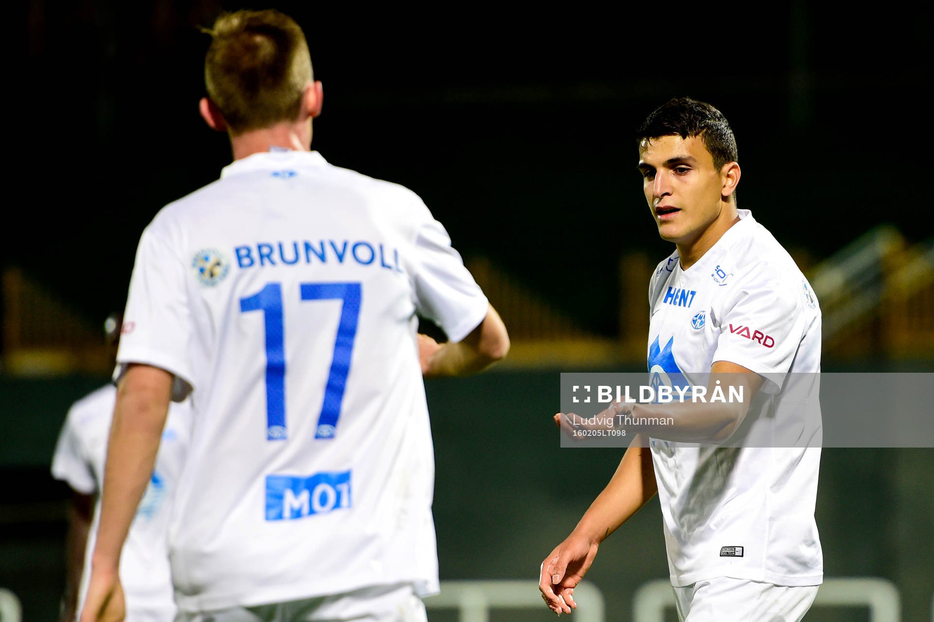 Fredrik Aursnes och Mohamed Elyounossi jublar
