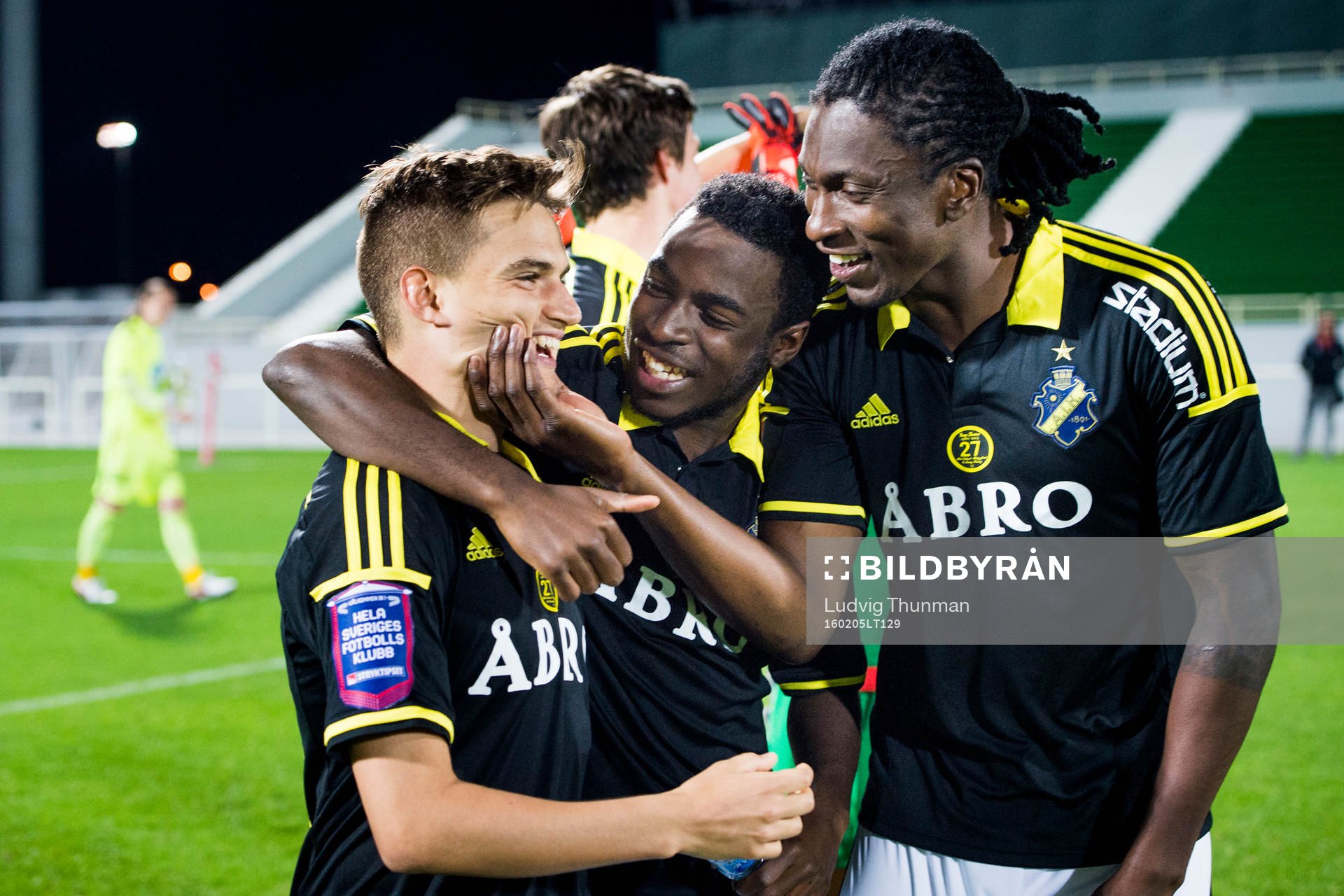 s Armin Affane firas av Rickson Mansiamina och Dickson Etuhu