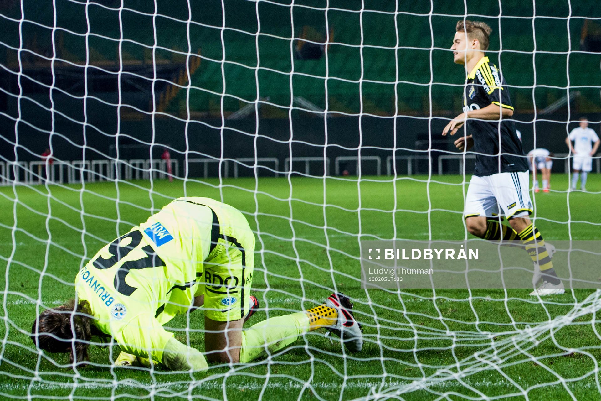 Moldes målvakt Andreas Linde deppar