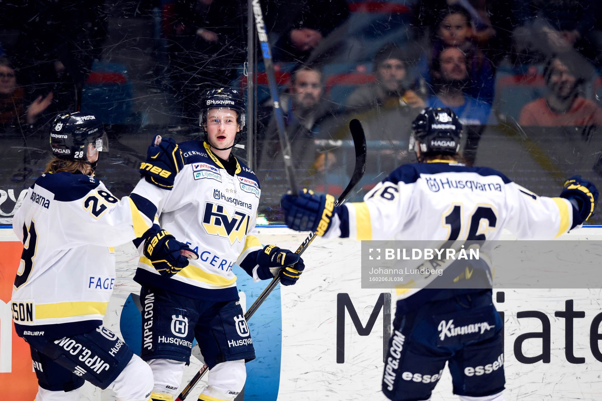 s Christoffer Törngren jublar
