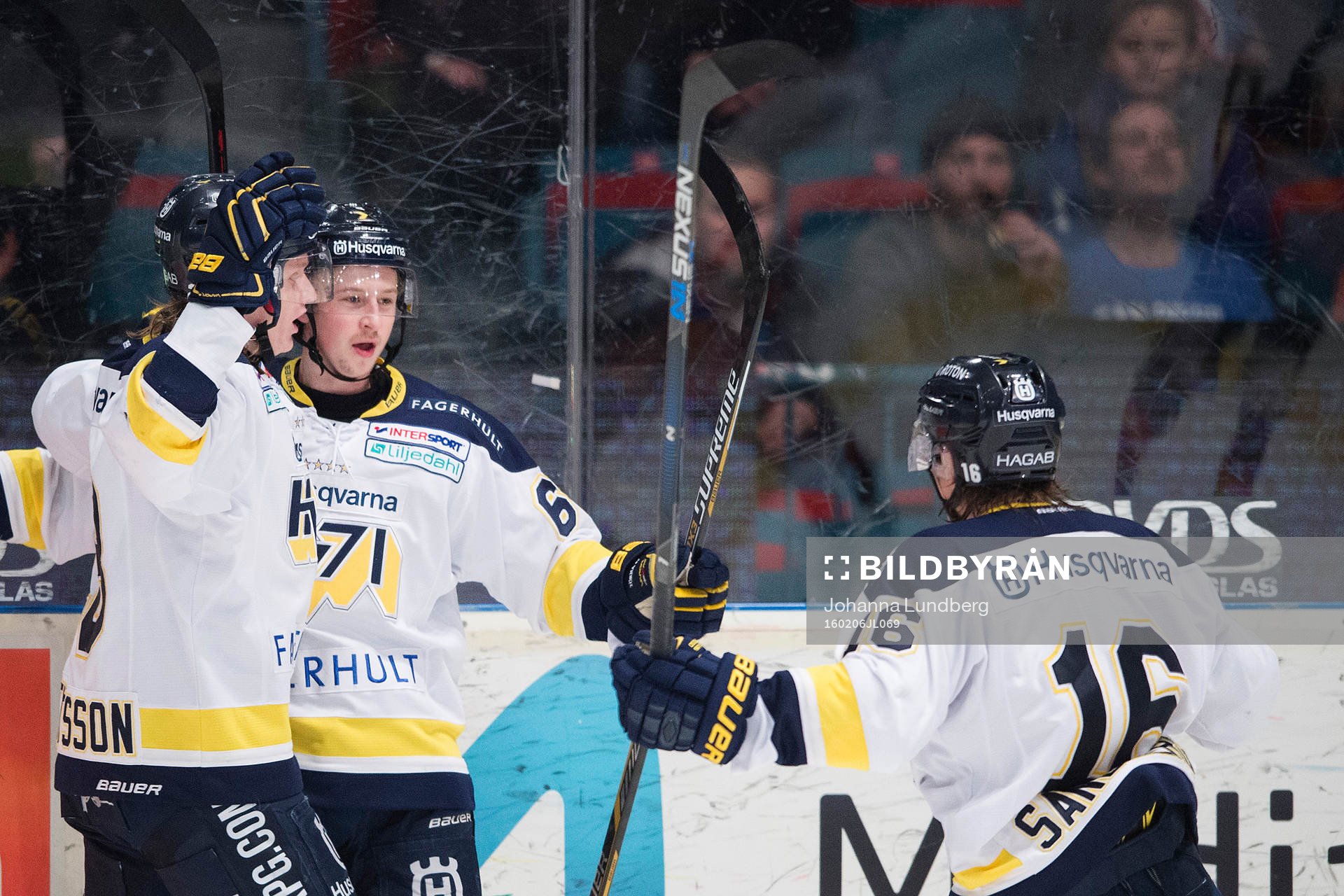 s Christoffer Törngren jublar