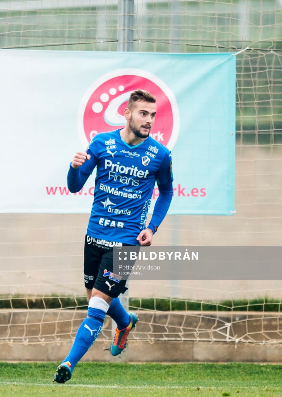Halmstads Jonathan Svedberg jublar