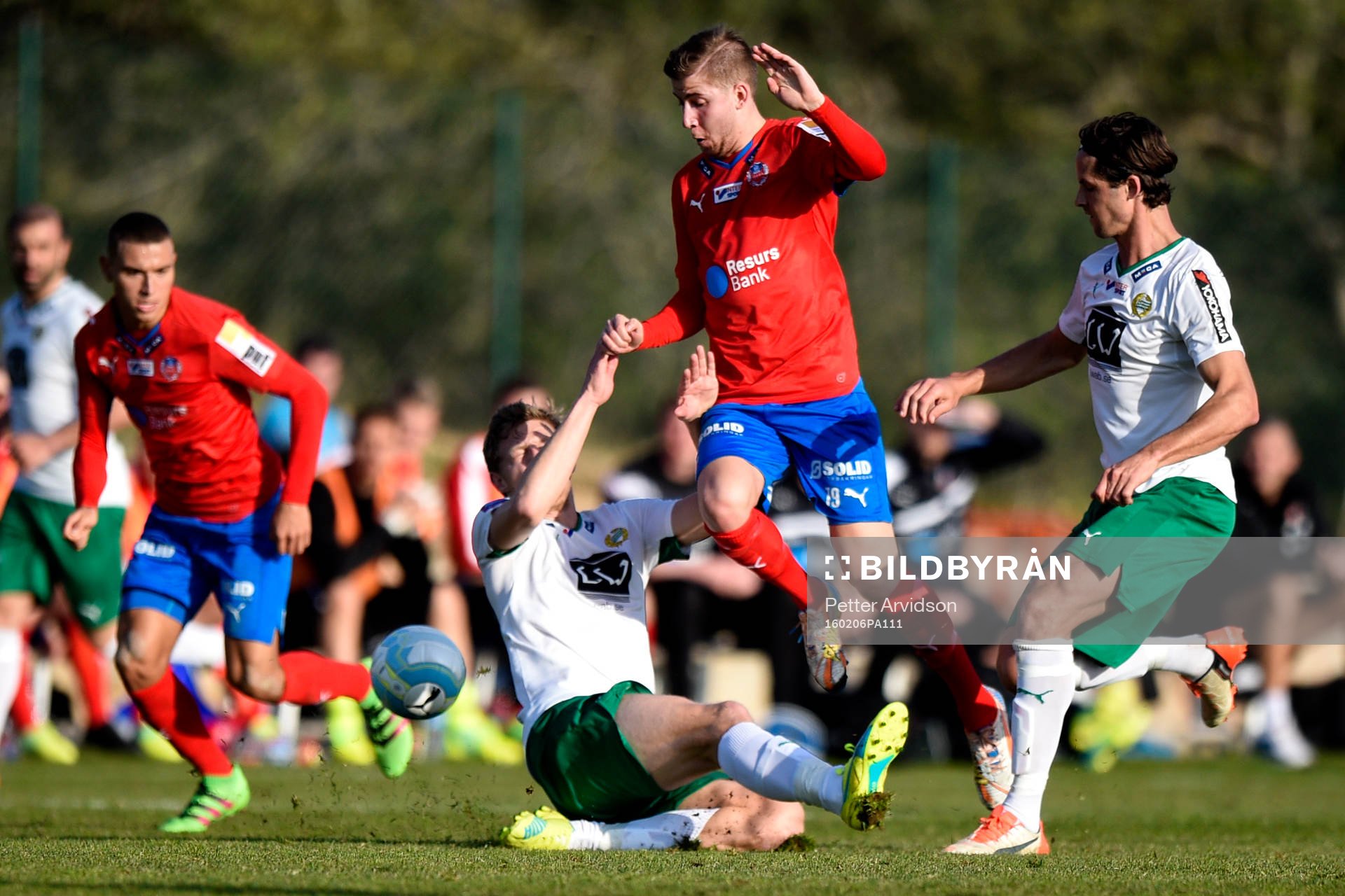 Helsingborgs Darijan Bojanić och Hammarbys Lars Saetra och