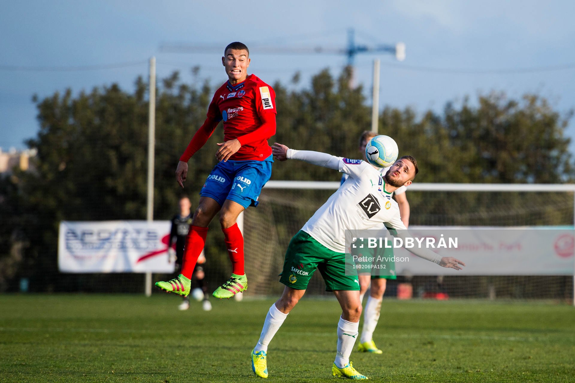 Helsingborgs Jordan Larsson och Hammarbys Mats Solheim