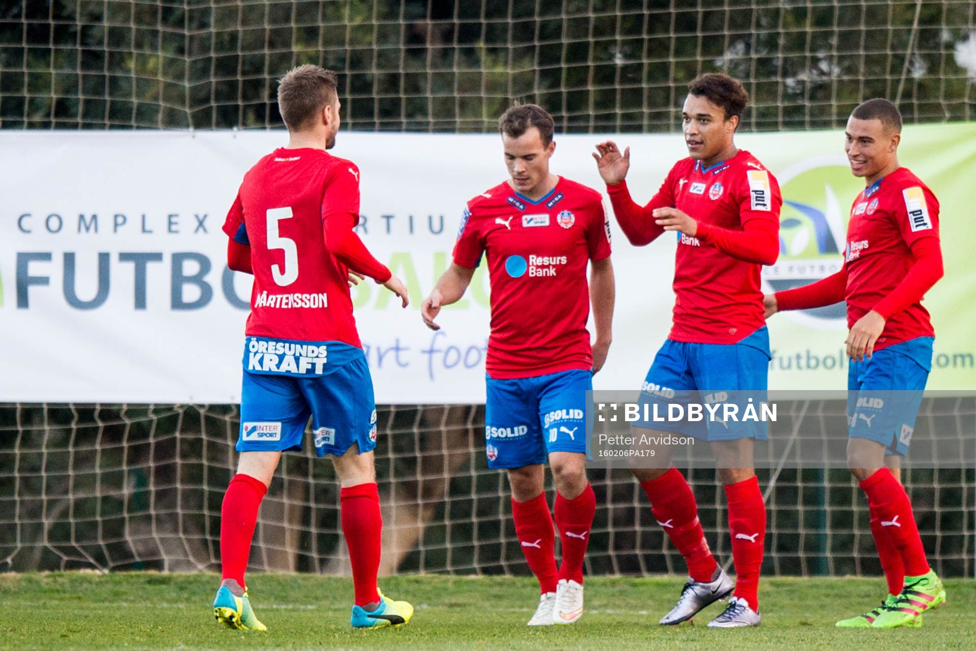 Helsingborgs Johan Mårtensson, Anton Wede och Jordan Larsson jublar tillsammans med Matthew Rusike (m) efter 3-0 målet under en träningsmatch i fotboll mellan Helsingborg och Hammarby den 6 februari 2016 i Salou.