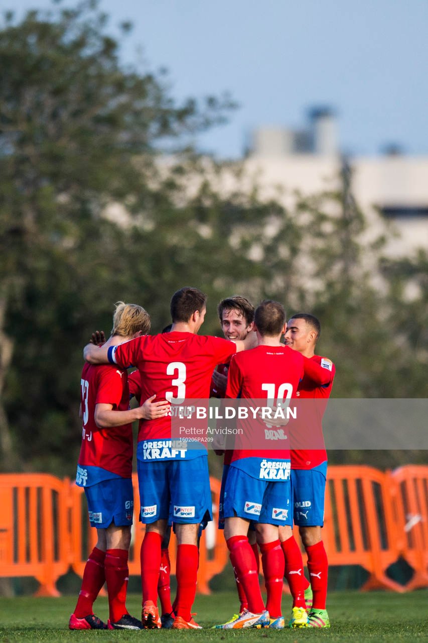 Helsingborgs spelare jublar