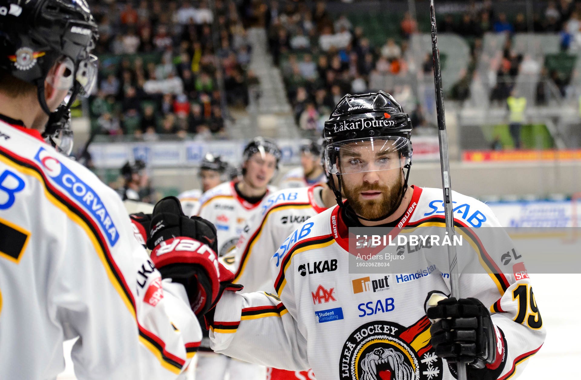 Luleås Jacob Lagace jublar med båset