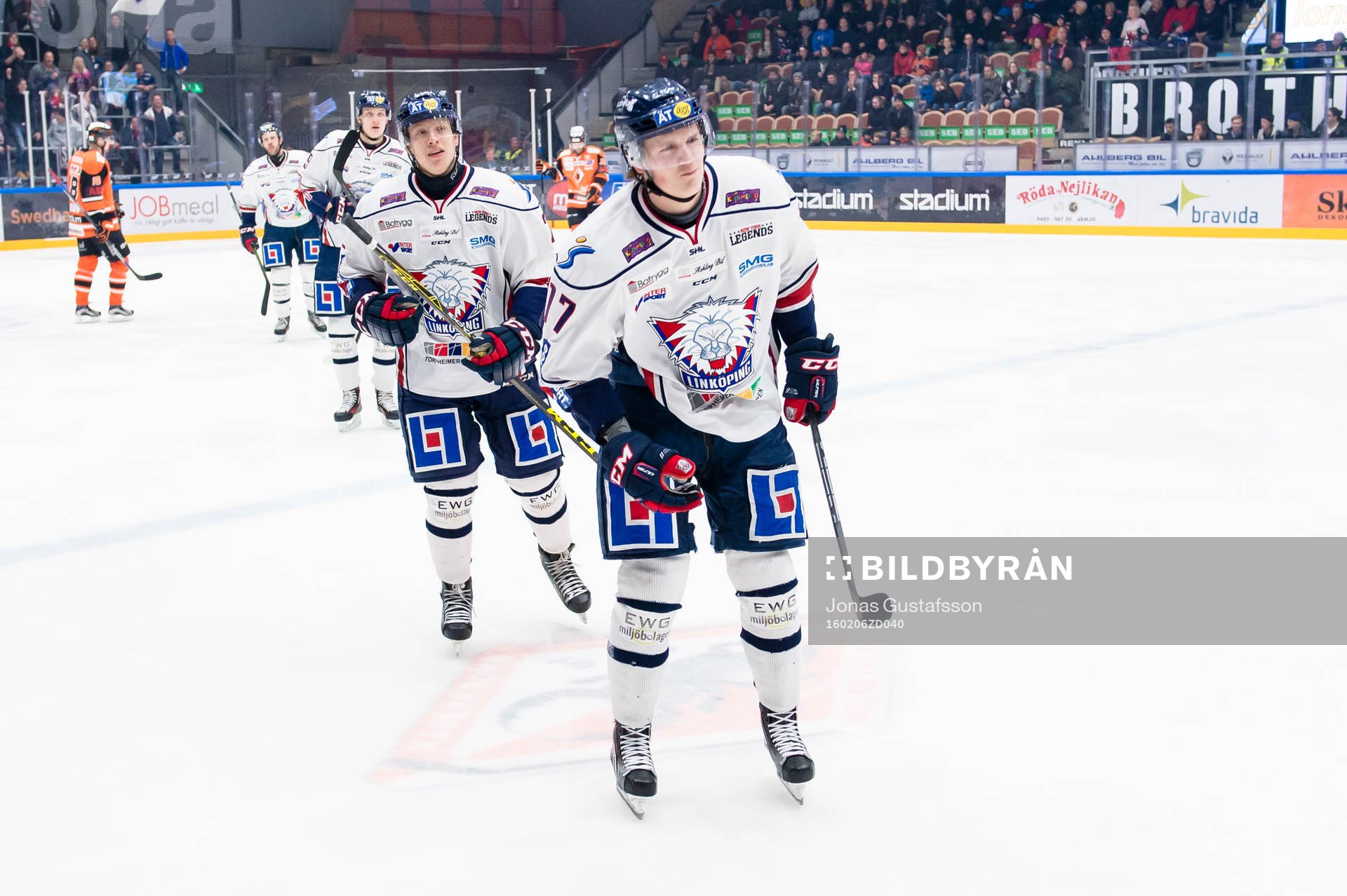 Linköpings Henrik Törnqvist har gjort 1-0 och jublar