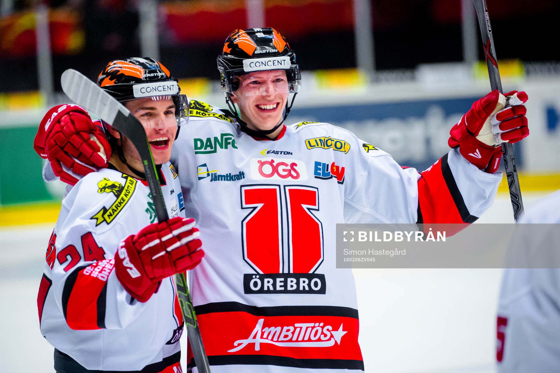 Örebros Petr Zamorsky jublar