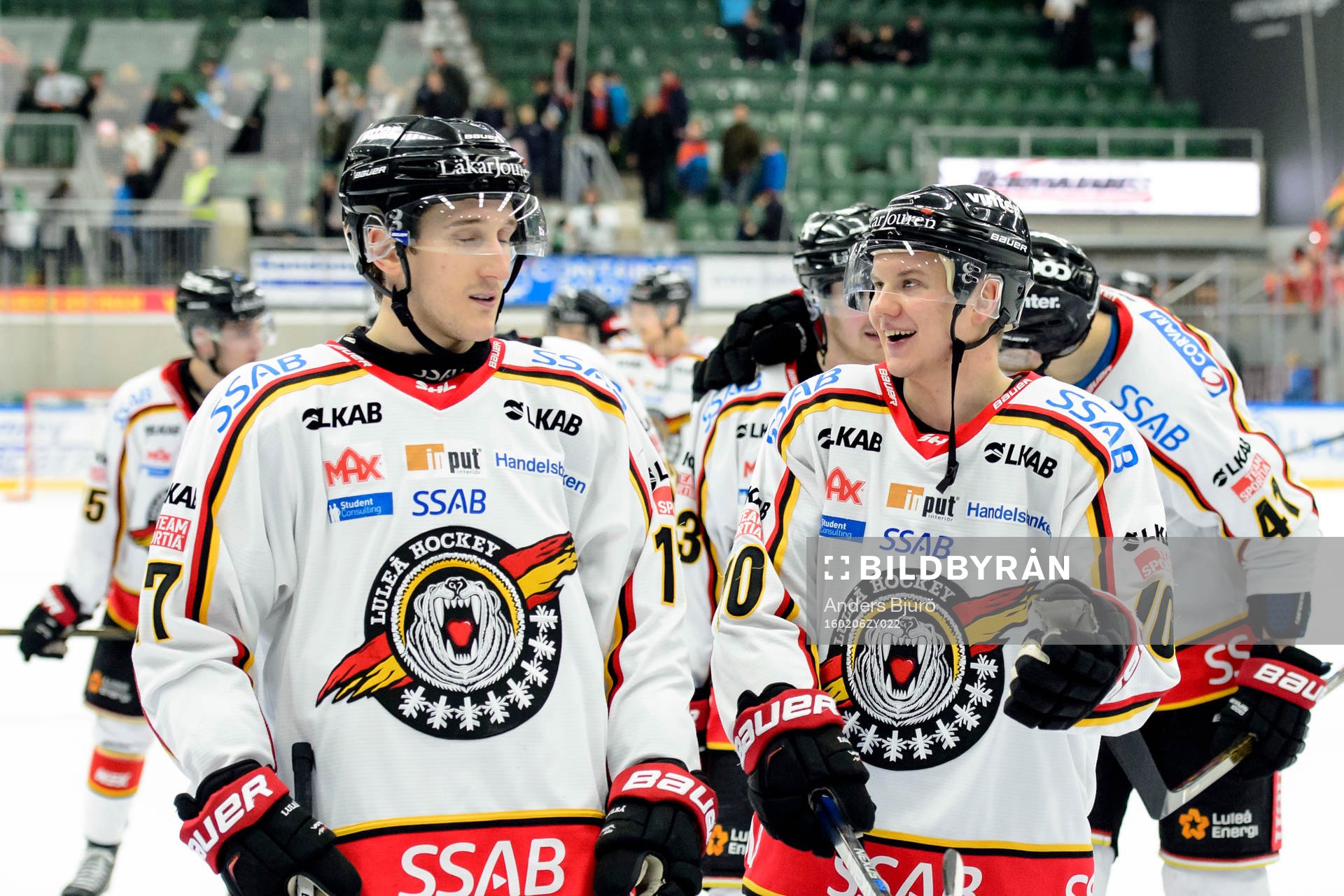 Luleås Bill Sweatt och Toni Rajala ser glada ute