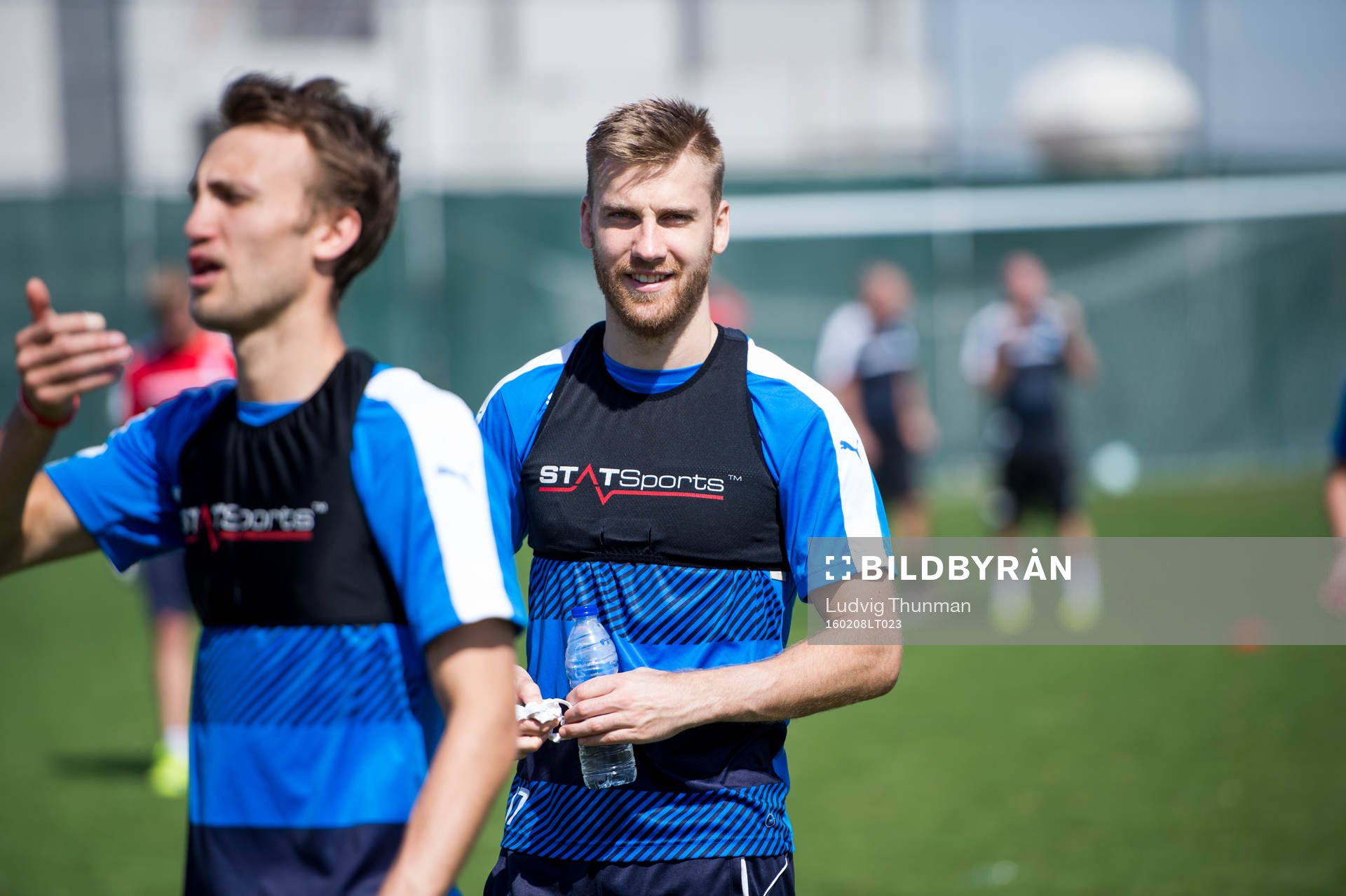 Malmö FFs Magnus Wolff Eikrem och Rasmus Bengtsson under en träning den 8 februari 2016 i Dubai. 