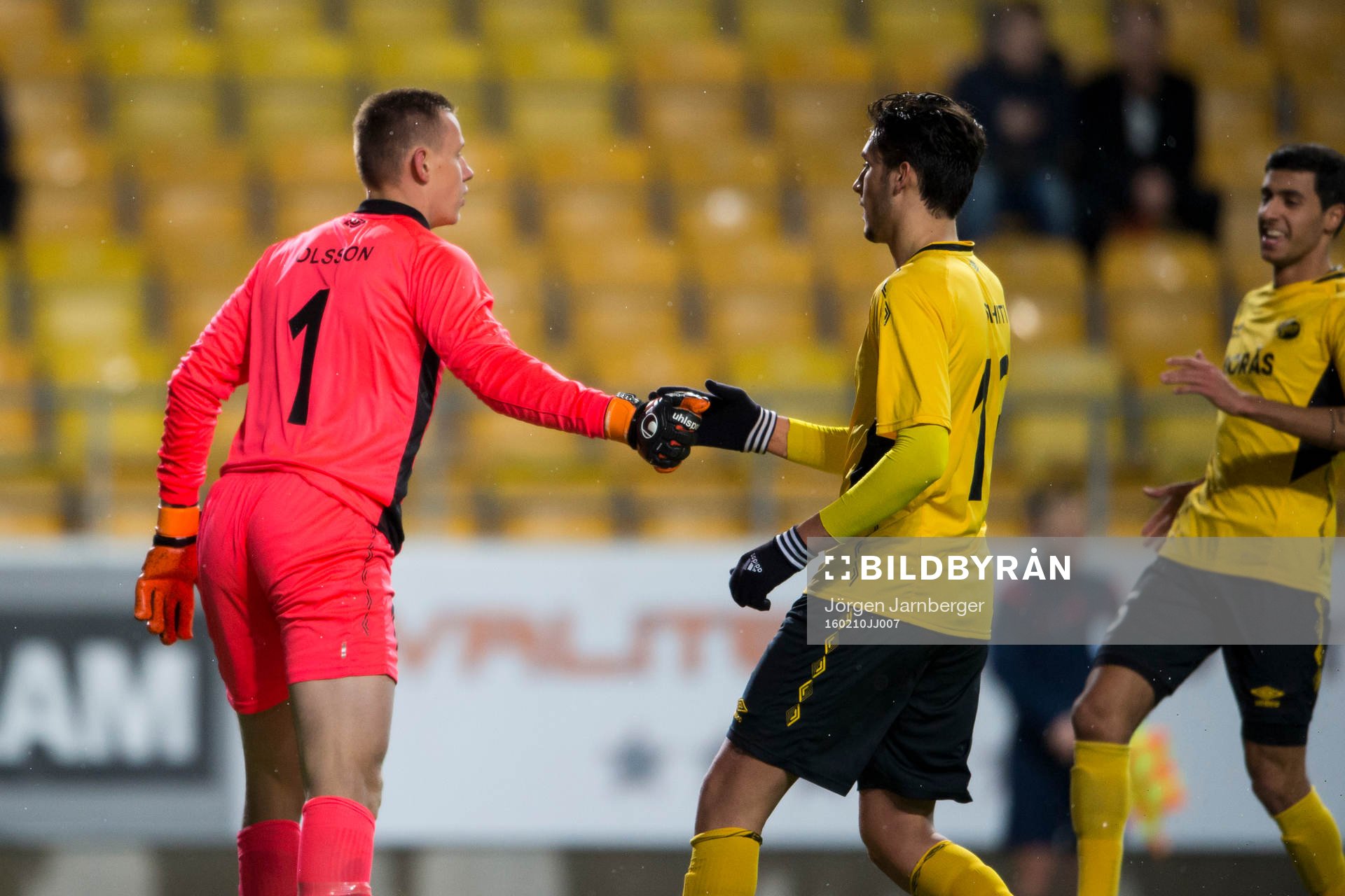 Elfsborgs målvakt David Olsson jublar