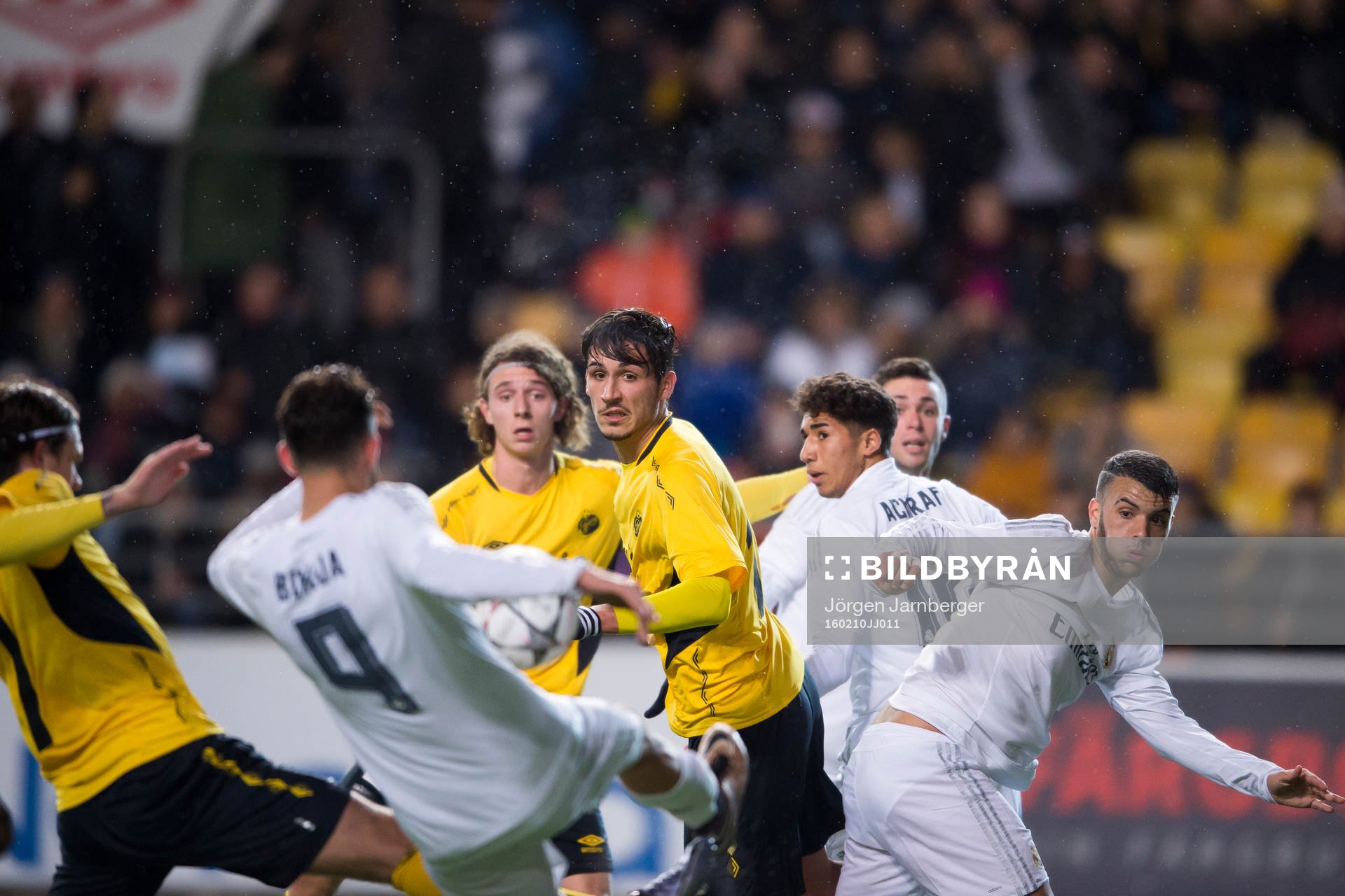 Kamp i Real Madrids straffområde