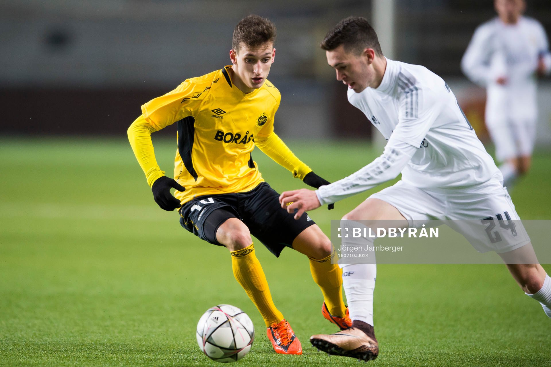 Elfsborgs Arian Kabashi och Real Madrids Manuel Hernando