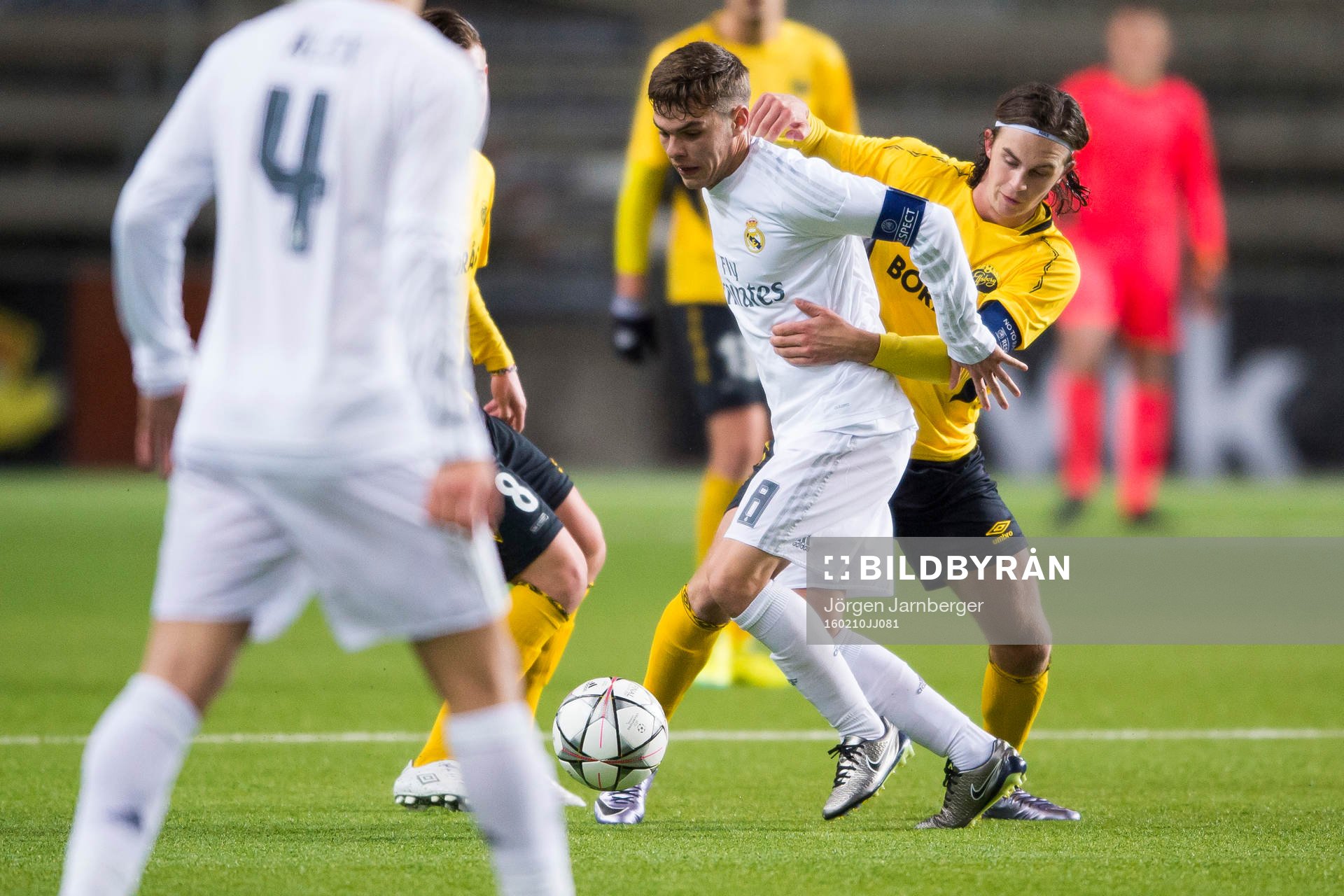 Real Madrids Aleix Febas och Elfsborgs Rasmus Rosenqvist