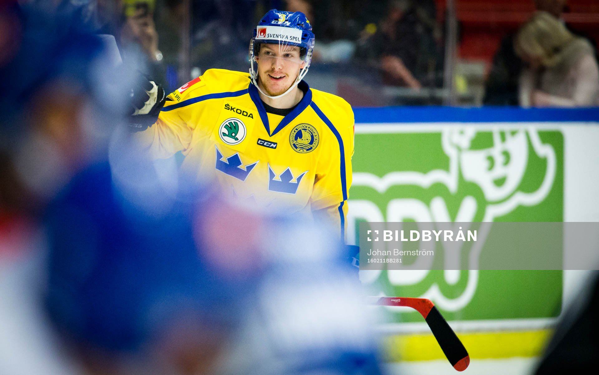 Sveriges Niclas Burström gör 2-0 och jublar