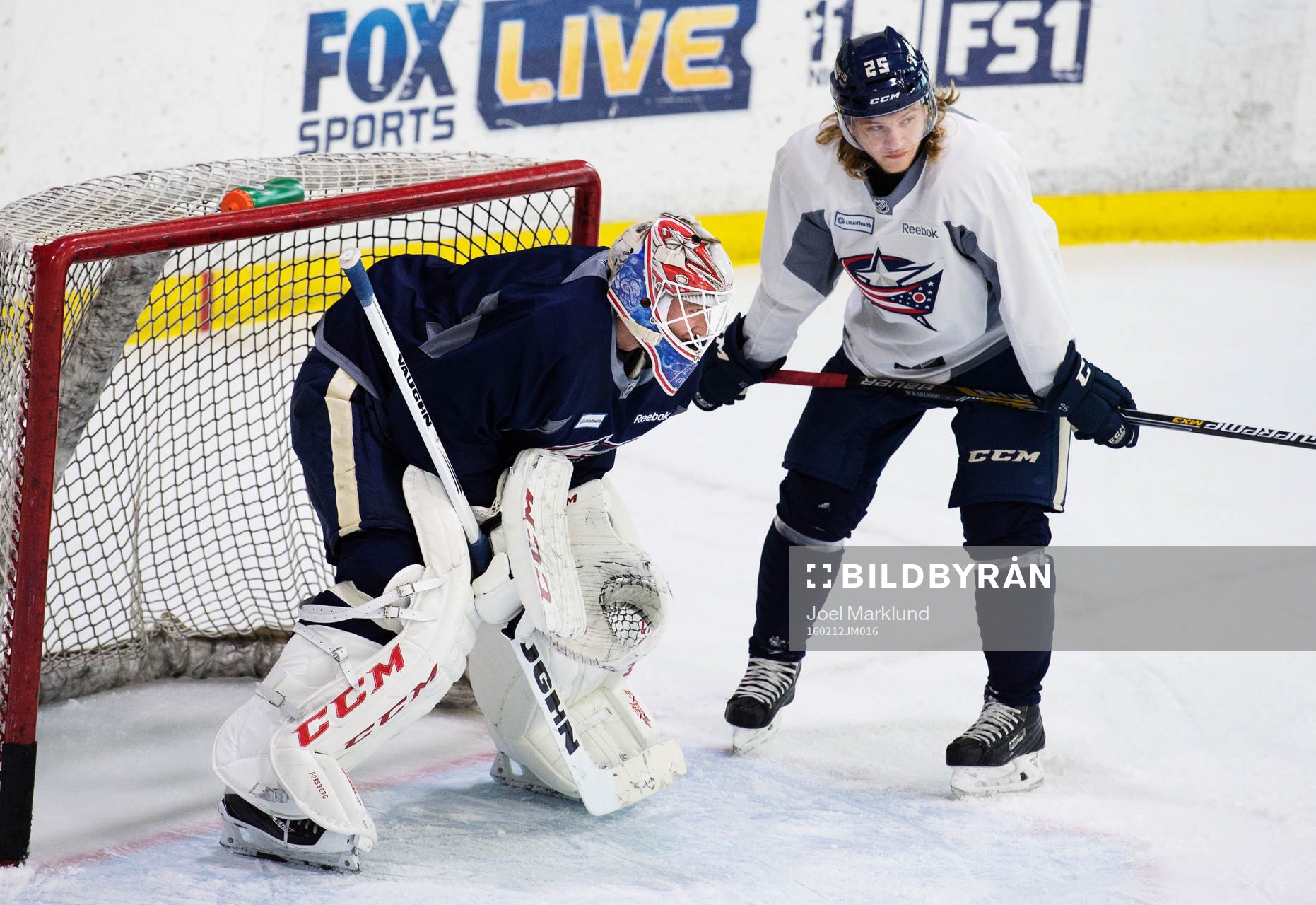 Målvakten Anton Forsberg och William Karlsson