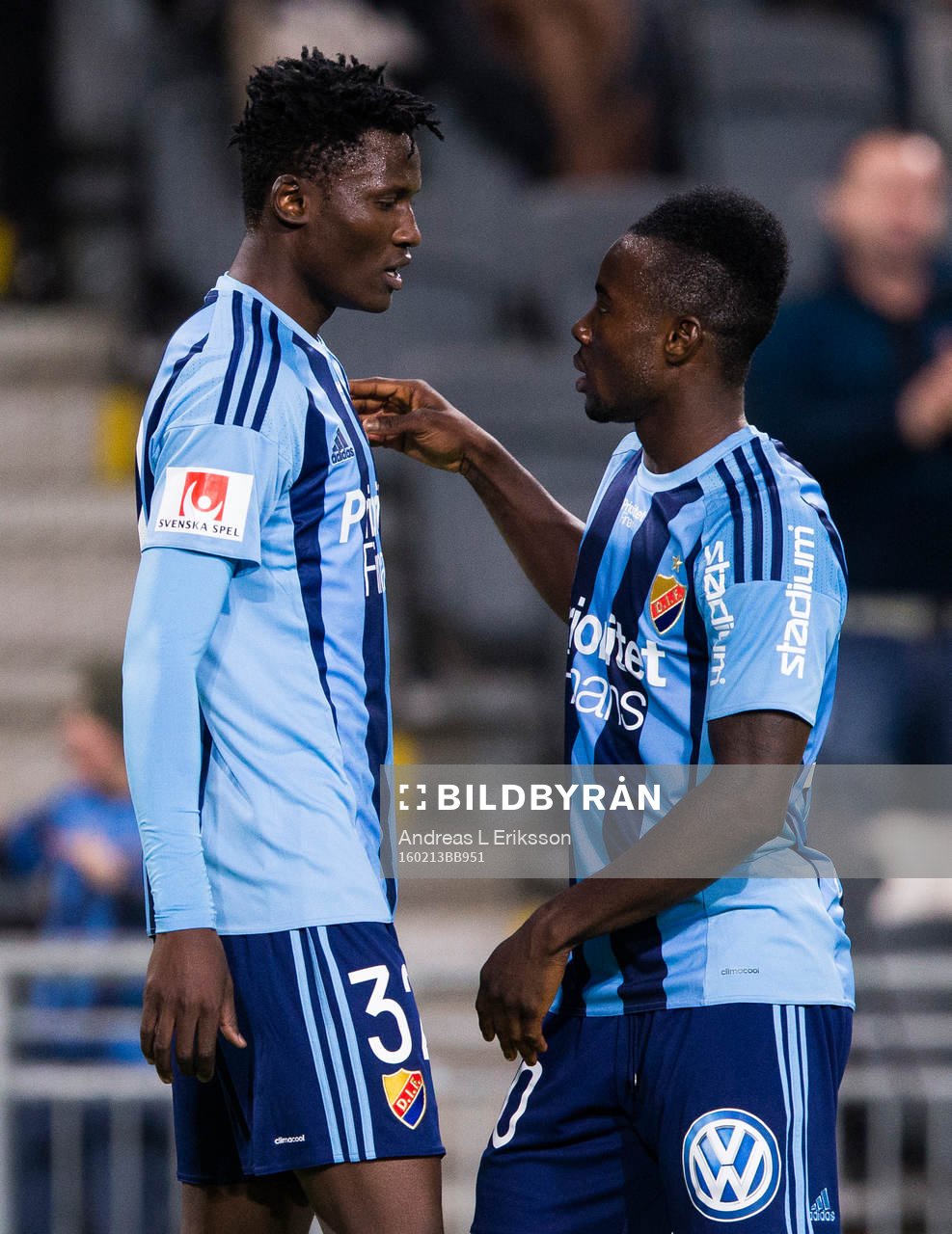 Djurgårdens Michael Olunga jublar tillsammans med Djurgårdens Sam Johnson efter att ha gjort 2-0 under träningsmatchen i fotboll mellan Djurgården och Ålesund den 13 februari 2016 i Stockholm.