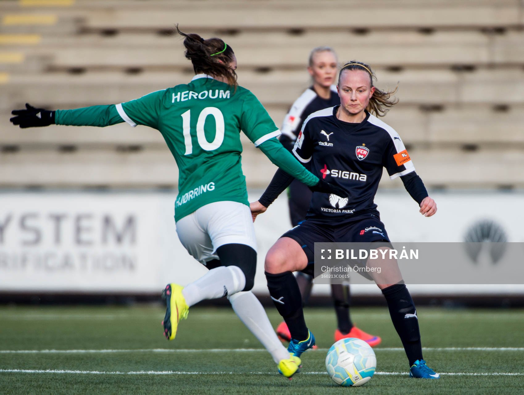 Fortuna Hjørrings Nora Heroum mot Rosengårds Ebba Wieder