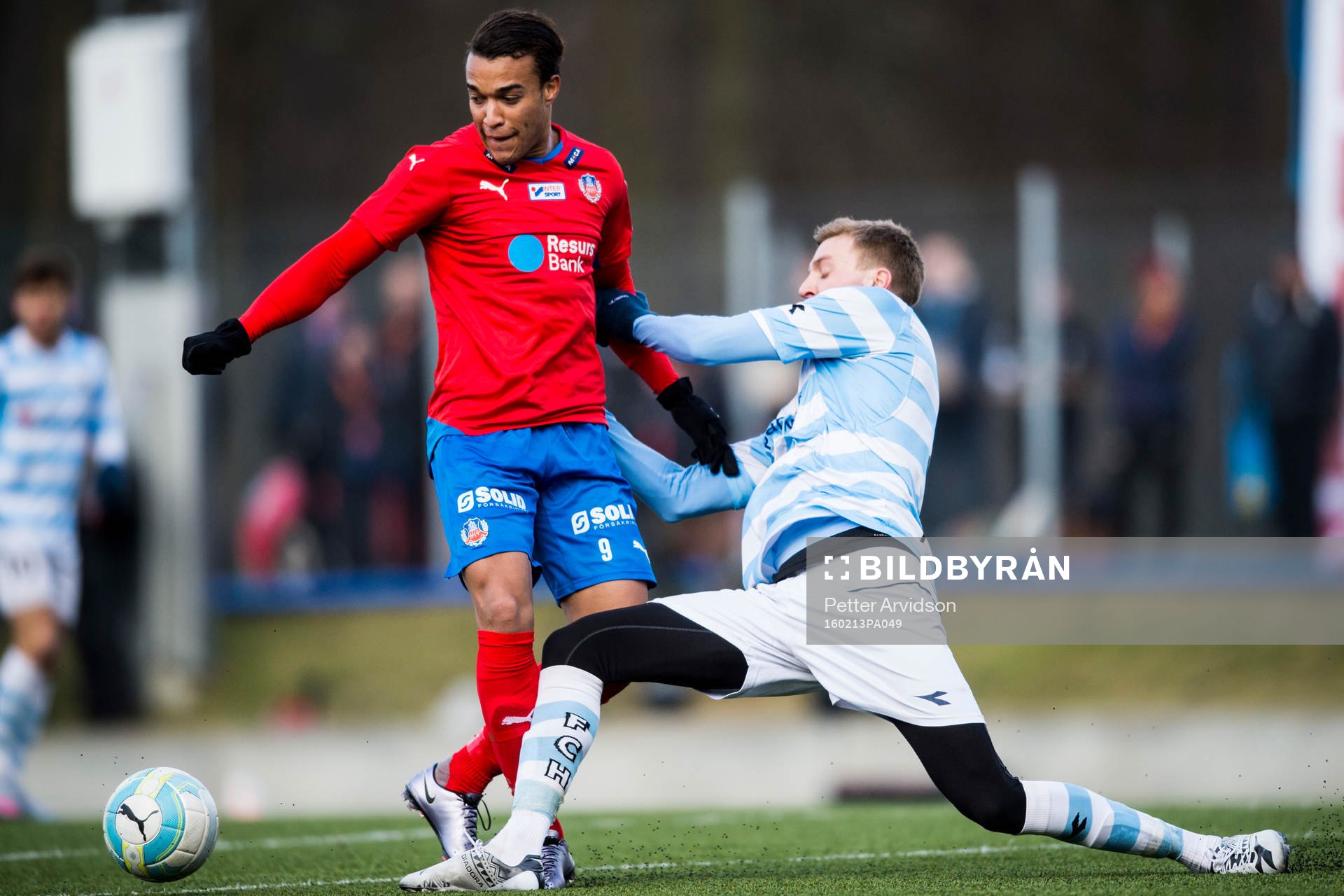 Helsingborgs Matthew Rusike och Helsingörs Andreas Holm