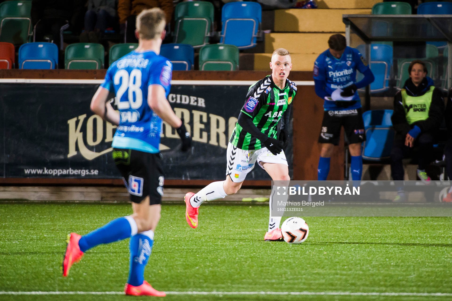 GAIS Renny Smith och Halmstads Alexander Rud Tveter under en träningsmatch i fotboll mellan GAIS och Halmstad den 13 februari 2016 i Göteborg.