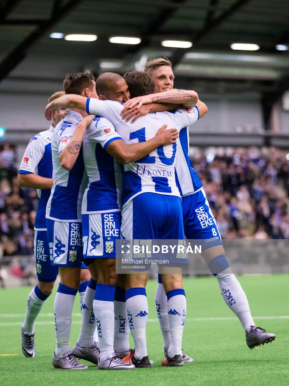 IFK Göteborgs Tobias Hysén omfamnas