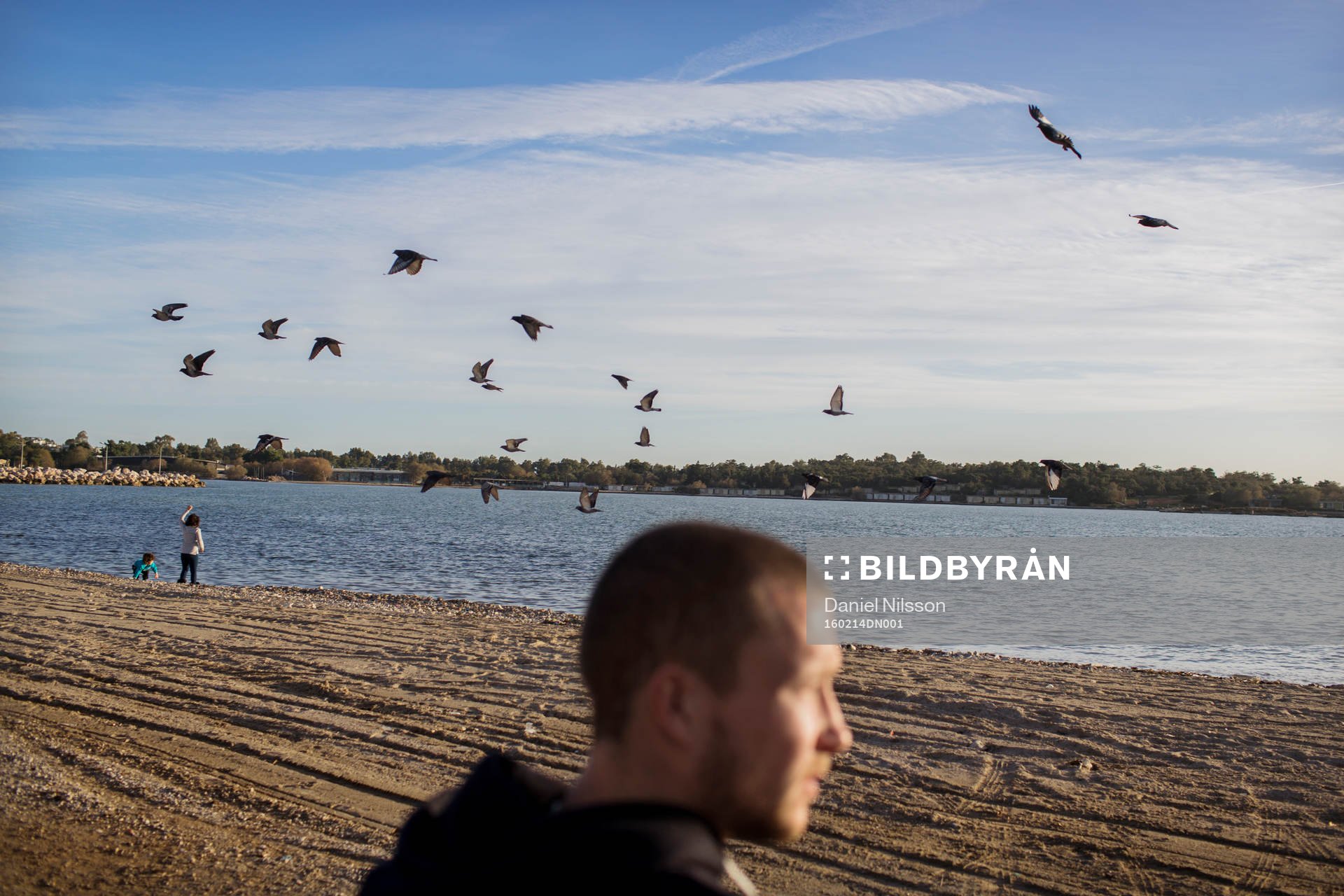 4 AEK Athens Jakob Johansson sitter i hamnen i Aten dagen