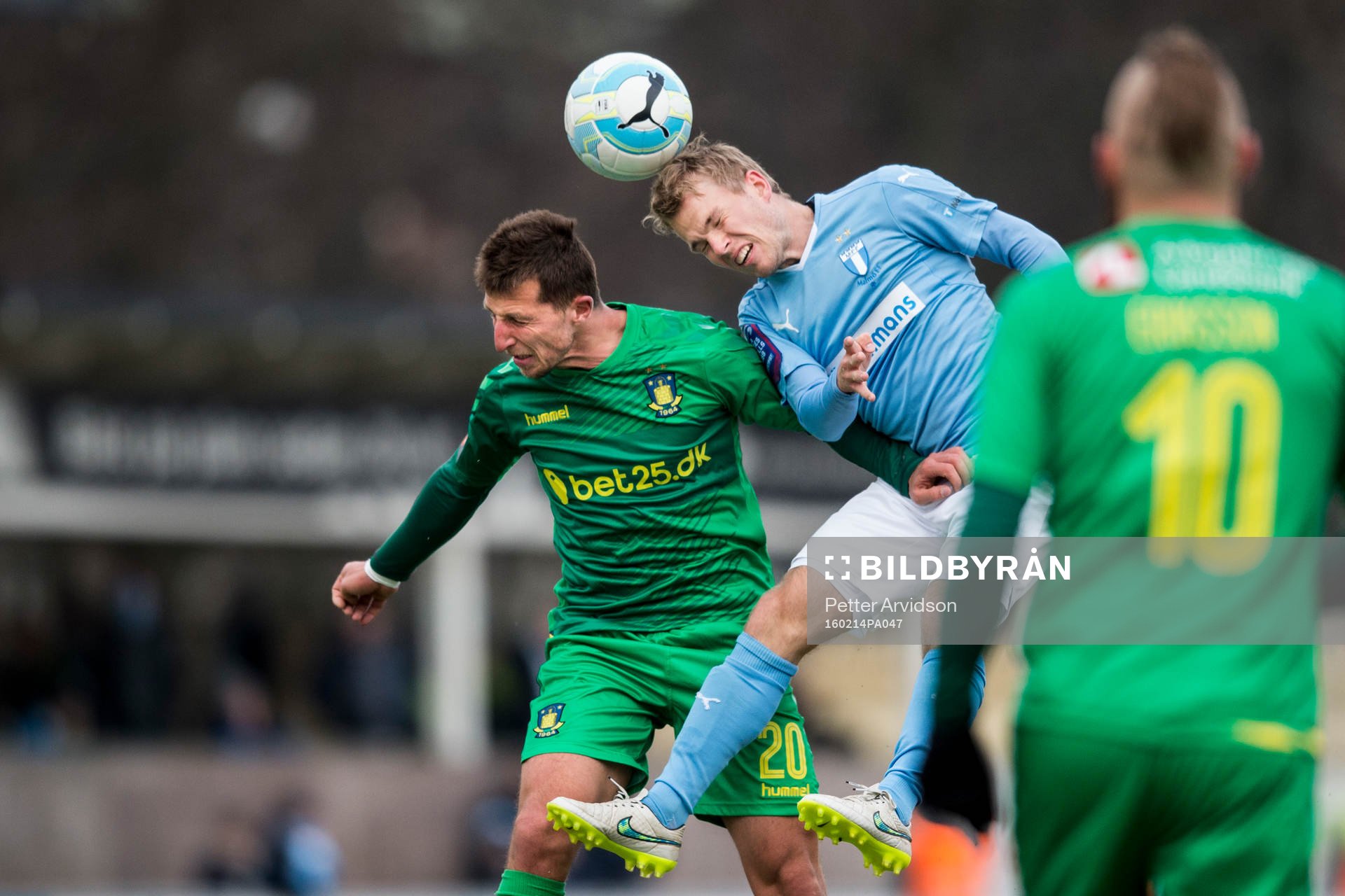 Bröndbys Kamil Wilczek och Malmö FFs Oscar Lewicki