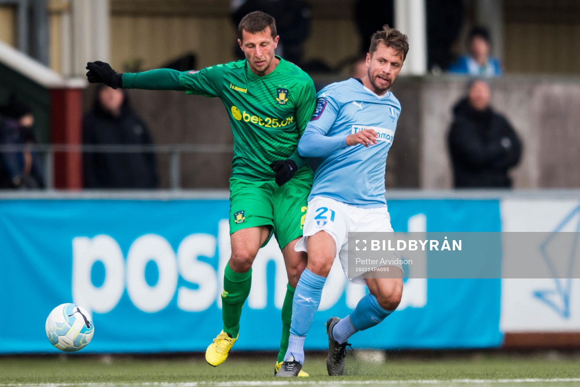 Bröndbys Kamil Wilczek och Malmö FFs Kári Árnason