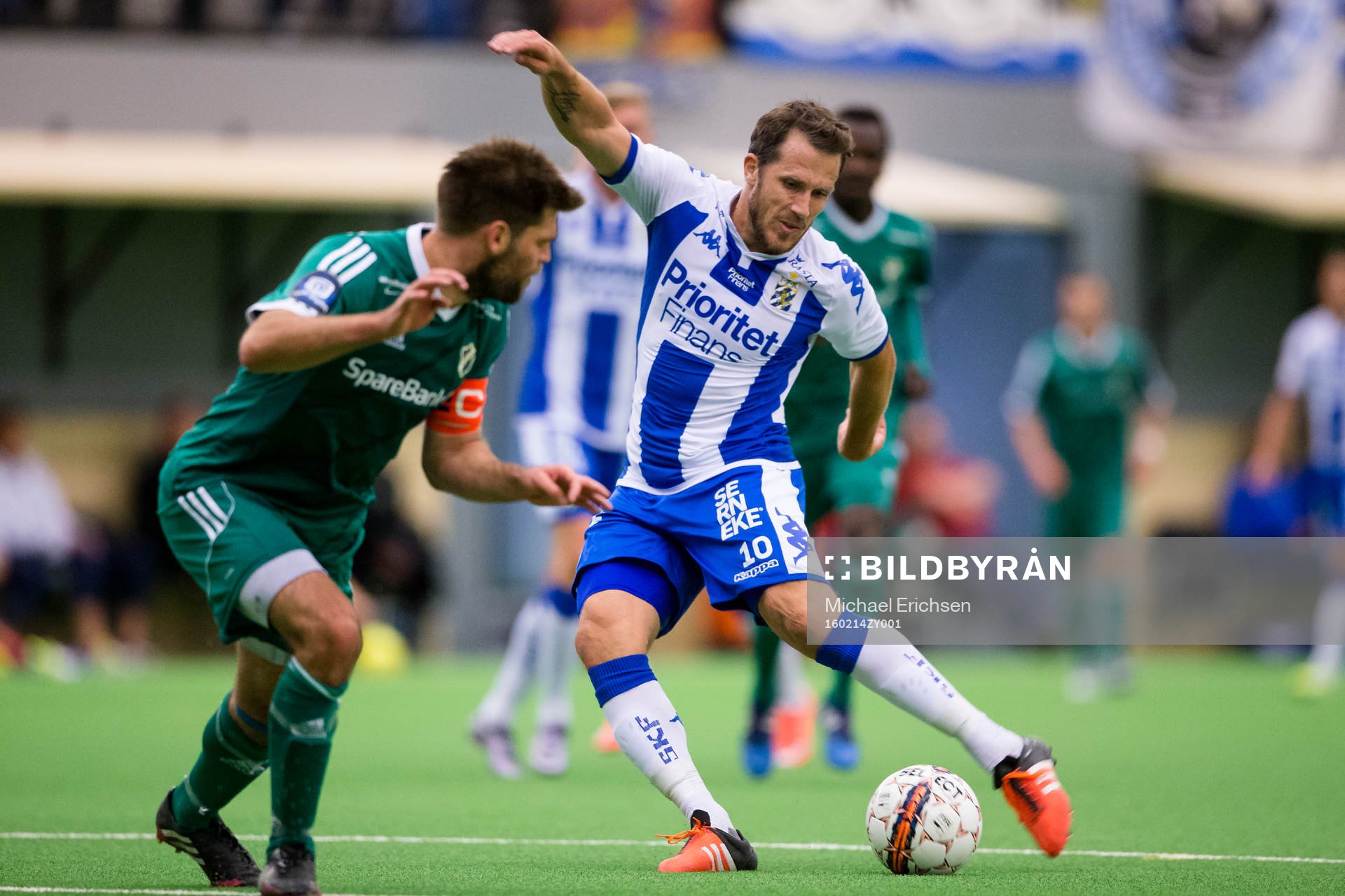 IFK Göteborgs Tobias Hysén skjuter mot täckande Stabaeks