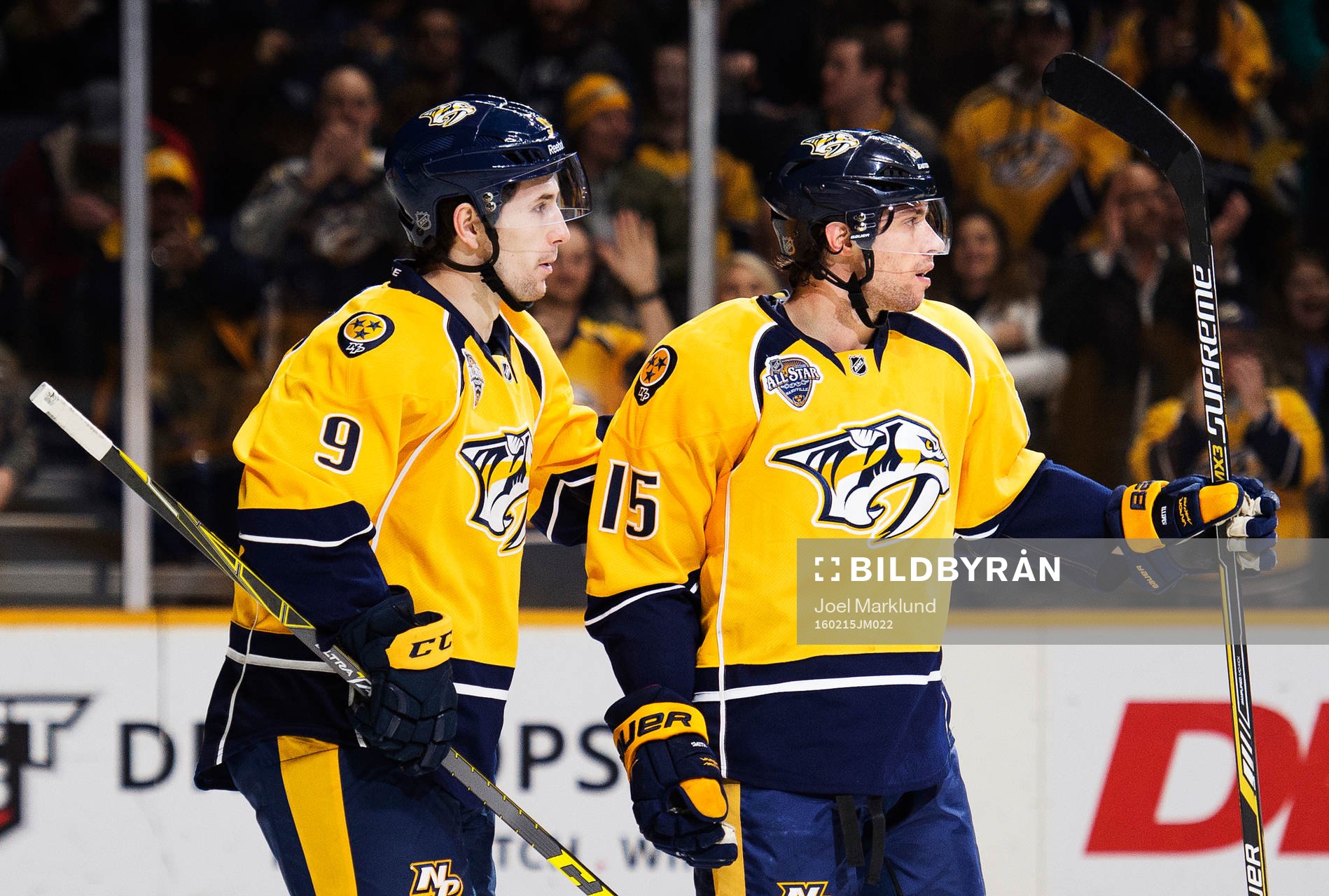 Nashvilles Filip Forsberg och Craig Smith jublar