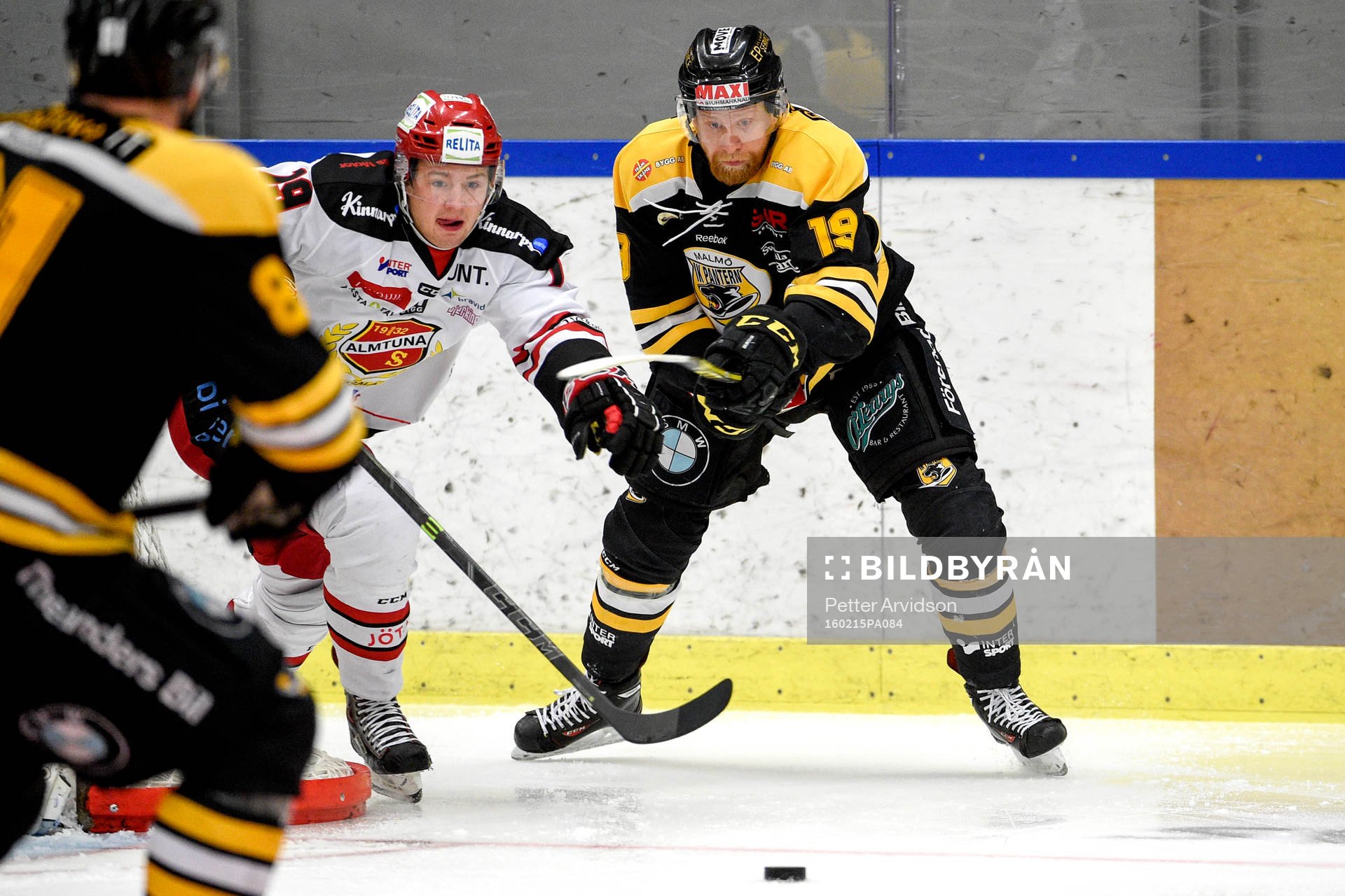 Panterns Jakob Karlsson och Almtunas Henrik Rommel
