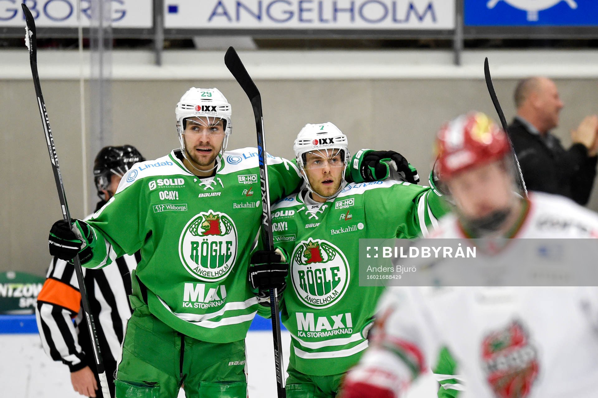 Rögles Patrik Cehlin jublar