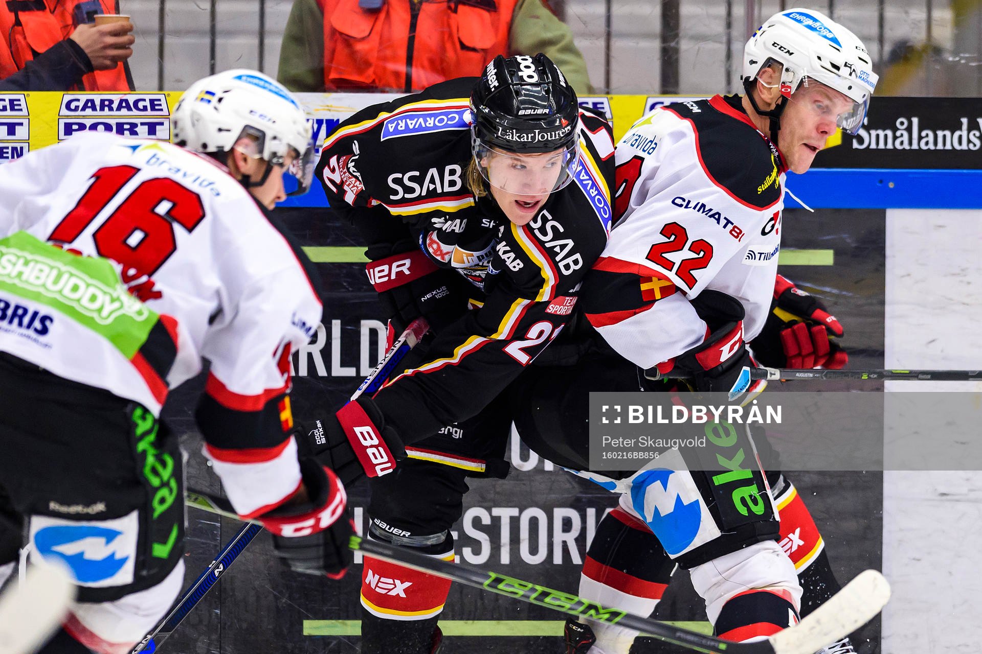 Luleås Emil Sylvegård och Malmö Redhawks Jeremias
