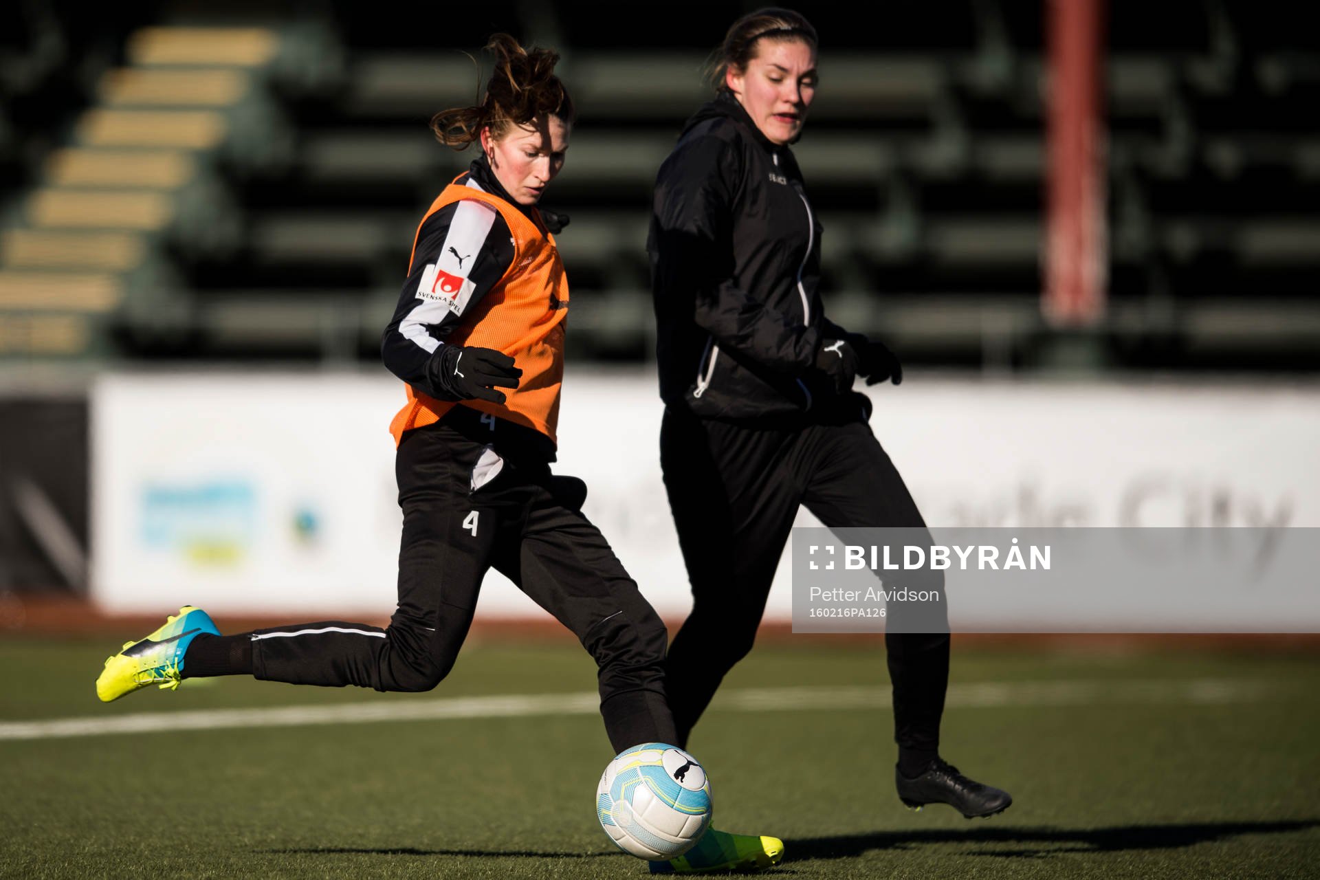 Rosengårds Emma Berglund och Hanna Lundell