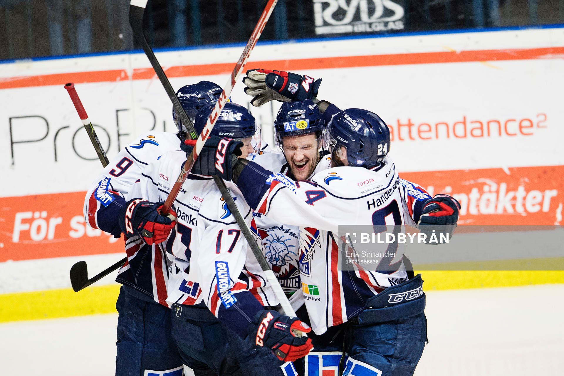 Linköpings spelare jublar