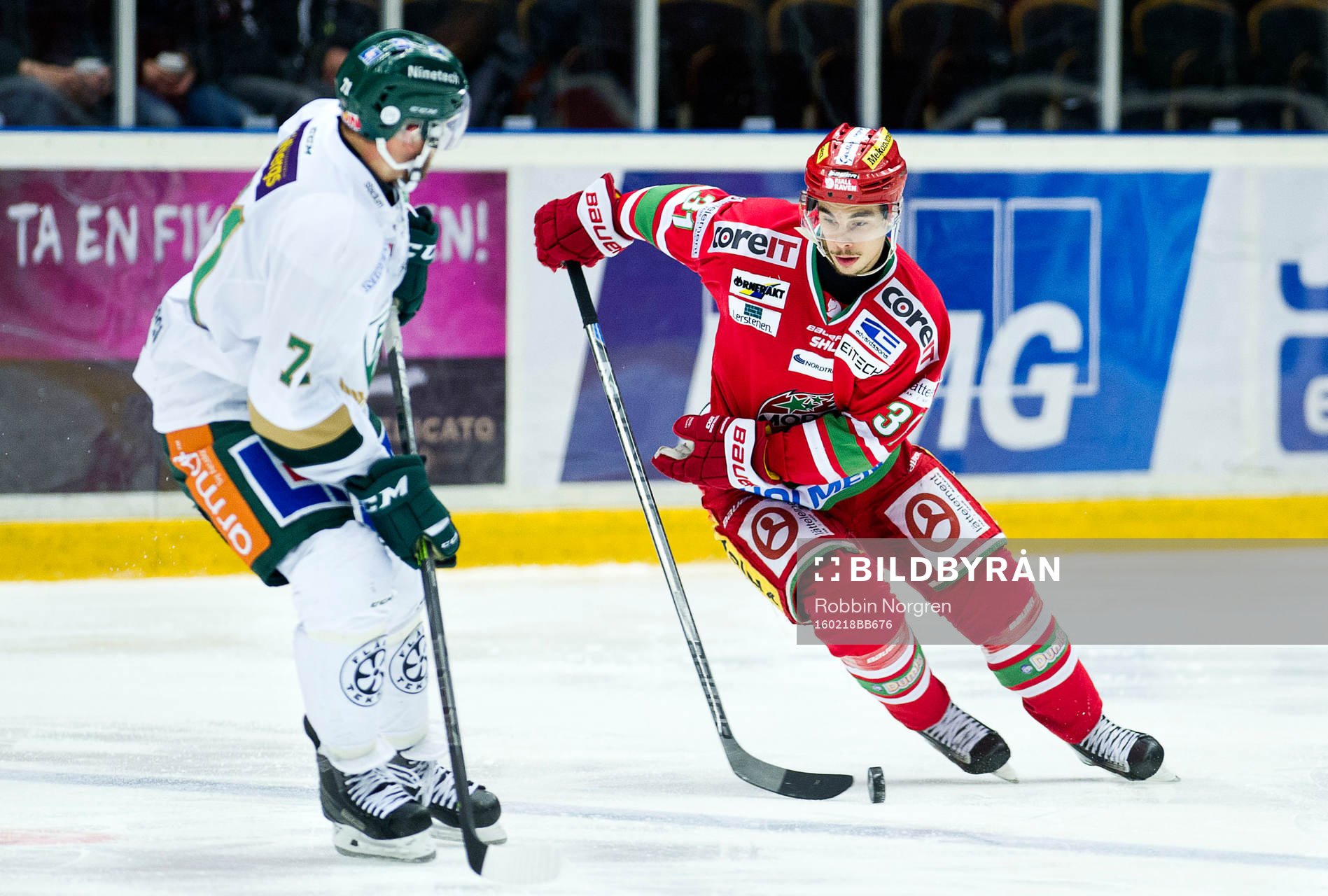 Färjestads Travis Turnbull och Modos Gustav Possler
