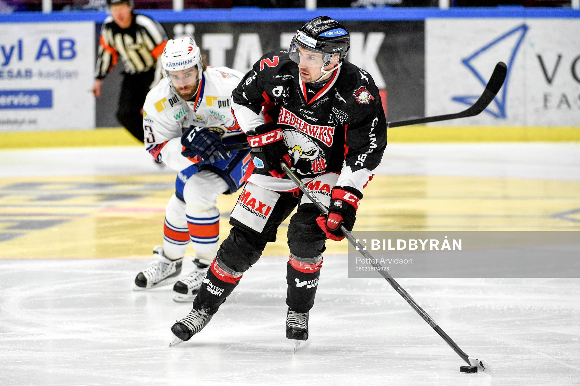 Malmö Redhawks Erik Andersson och Växjös Ville Leino