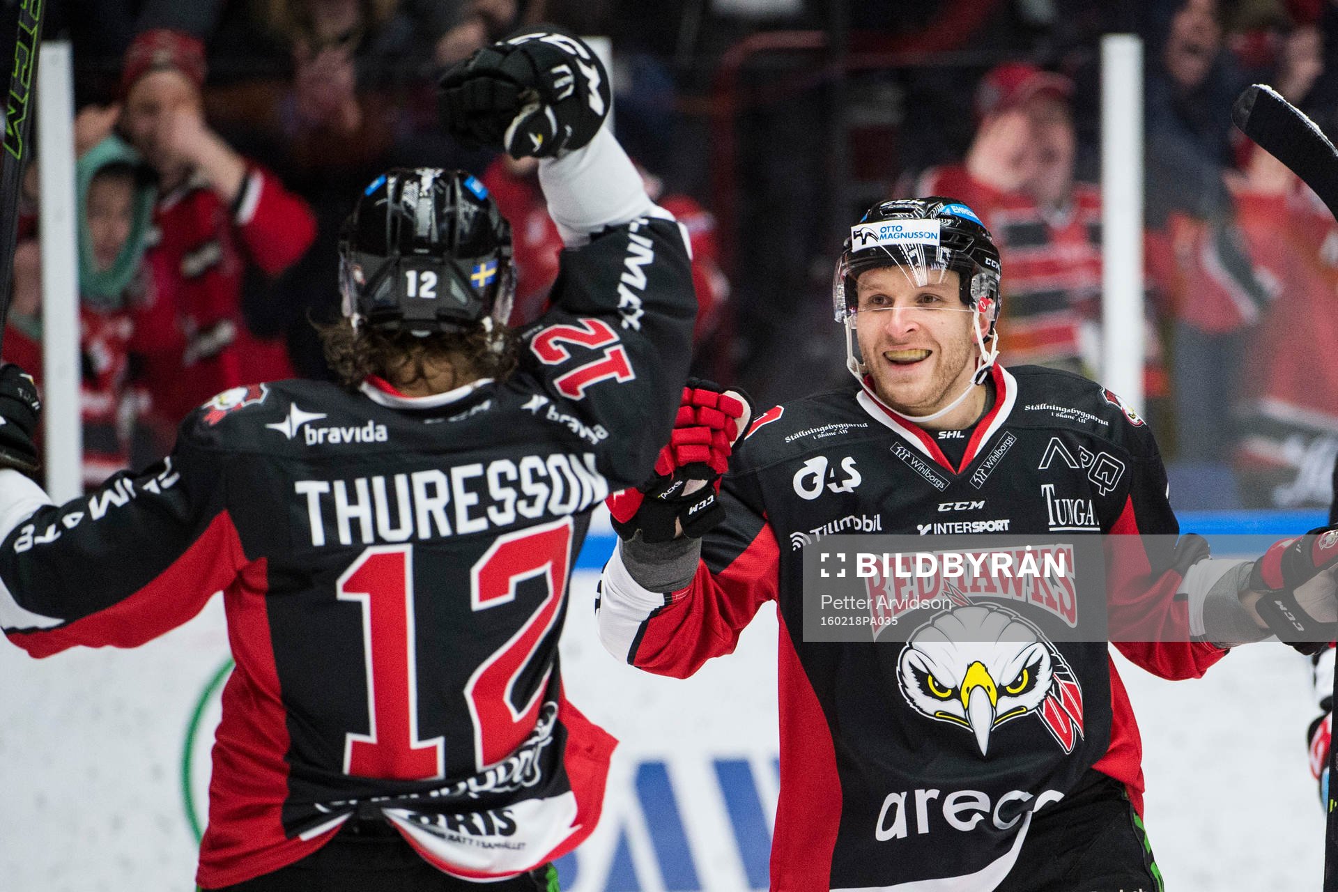 Malmö Redhawks Andreas Thuresson och Frederik Storm jublar