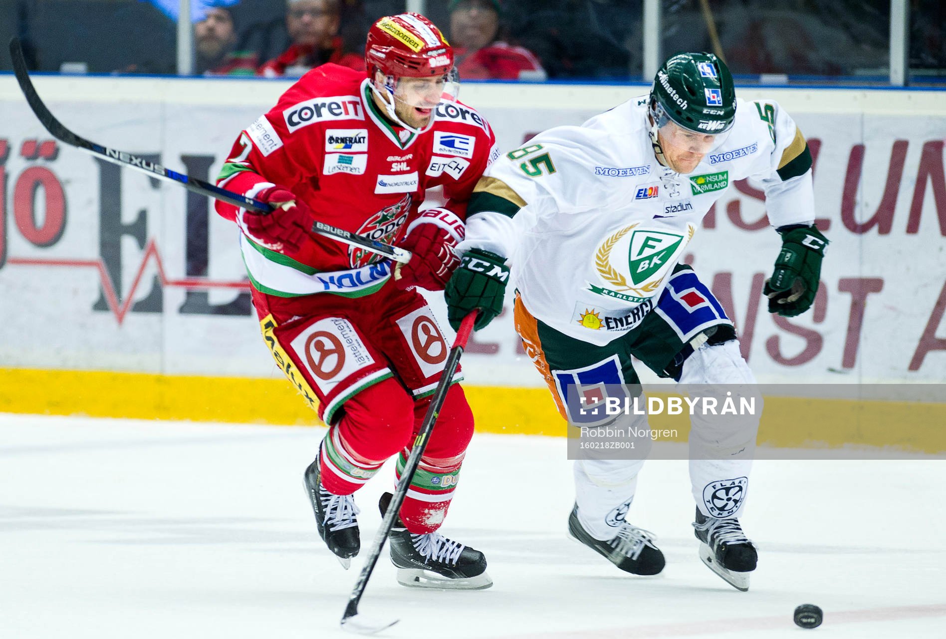 Modos Patrick Dwyer och Färjestads Mikael Johansson