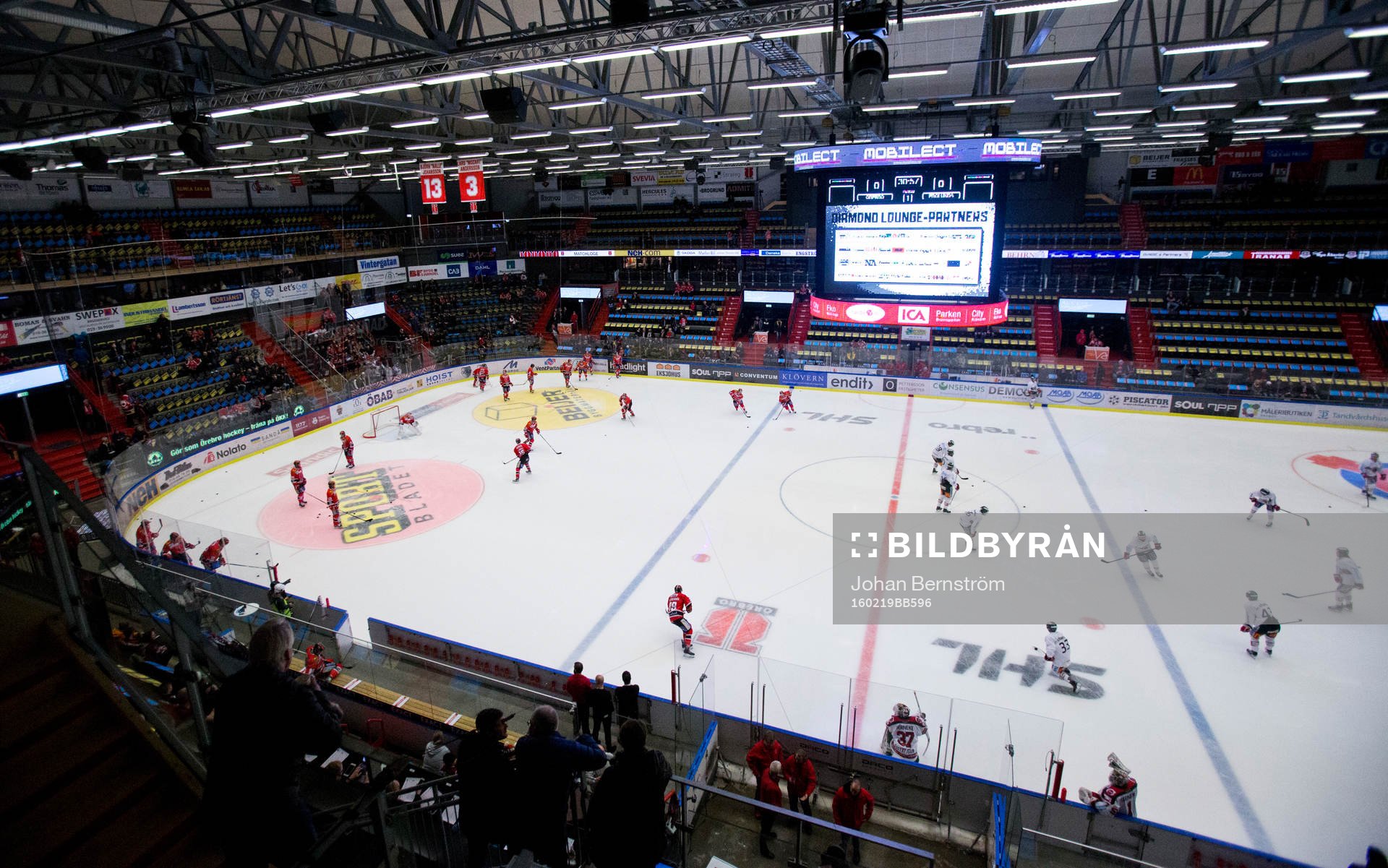 Uppvärmning i Behrn Arena med fokus på tekningscirklarna