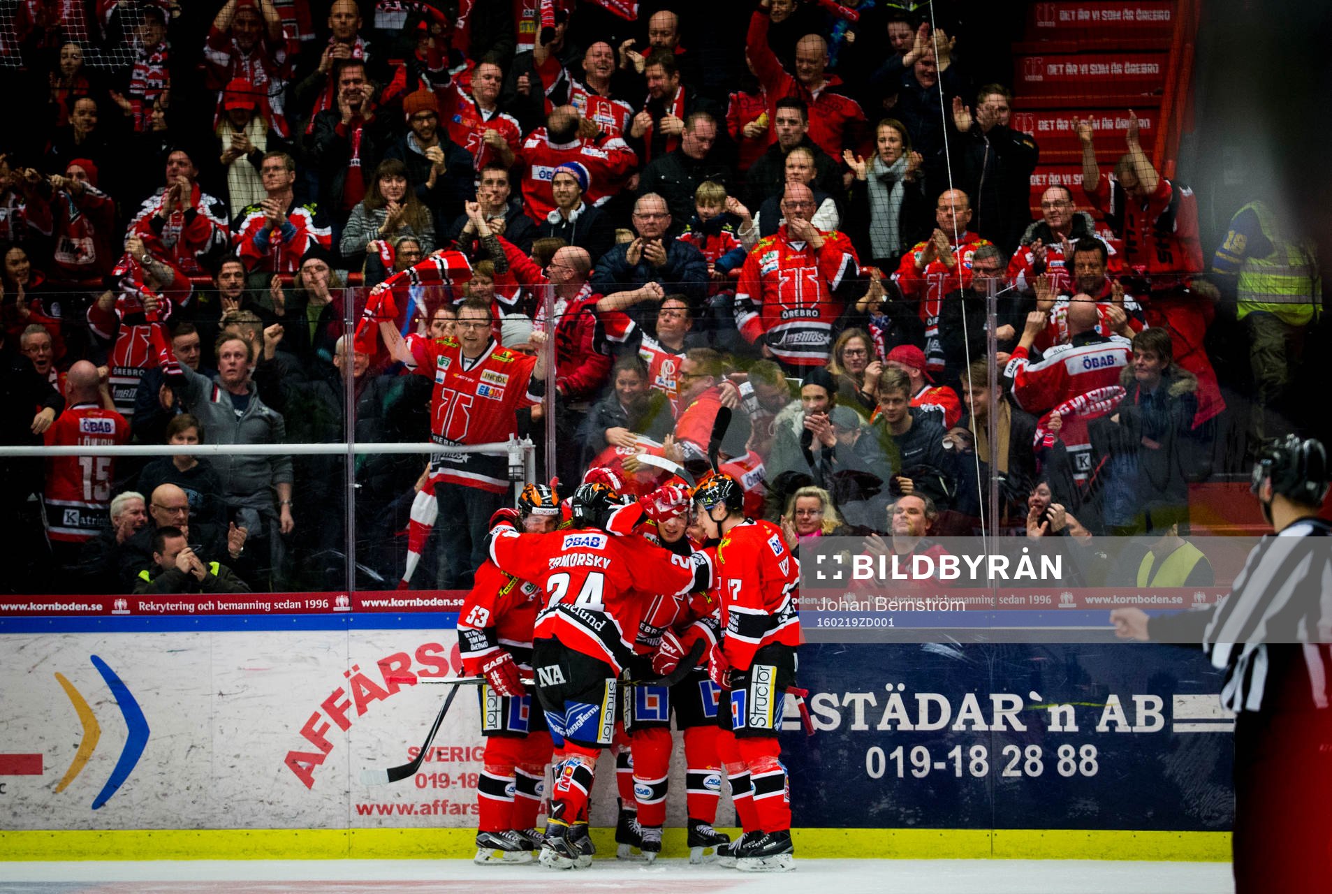 Örebros Ville Viitaluoma gör 2-2 och jublar