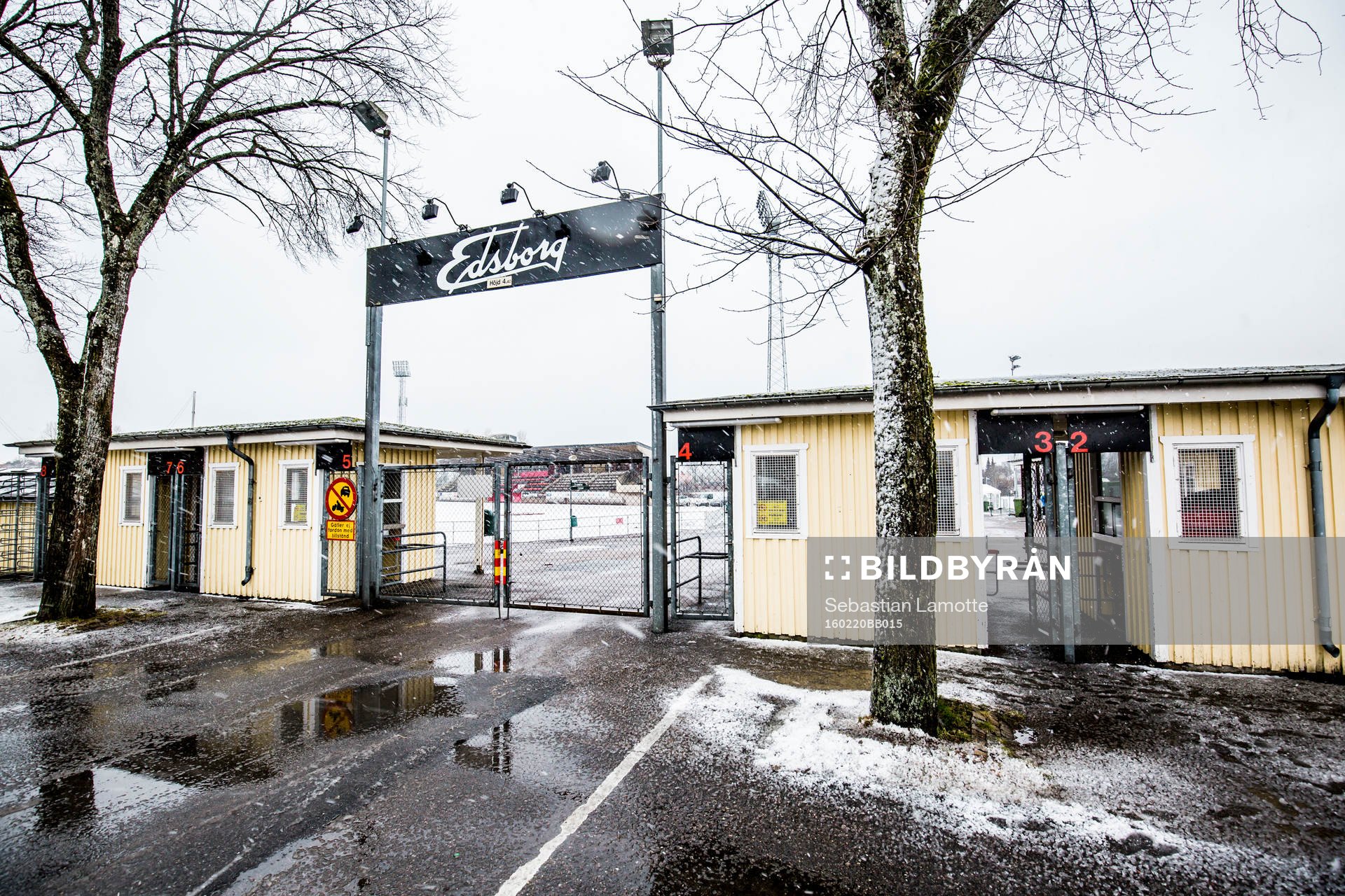 Exteriör på Edsborgs IP i snöoväder