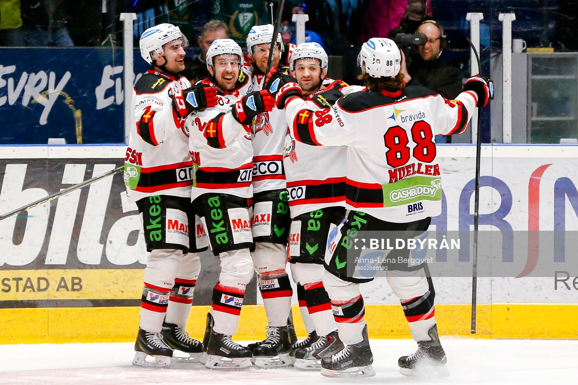 Malmö Redhawks Mathias Tjärnqvist jublar