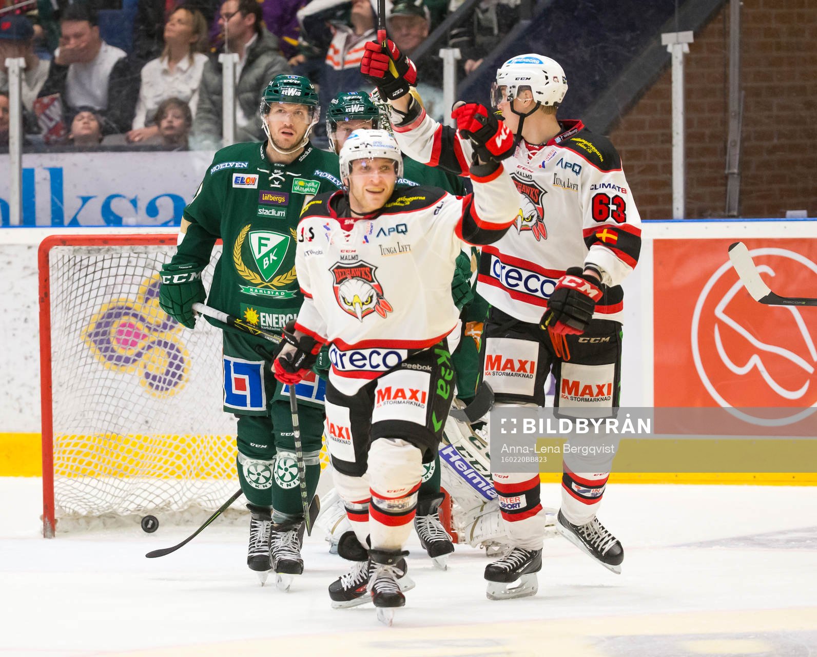Malmö Redhawks  spelare jublar